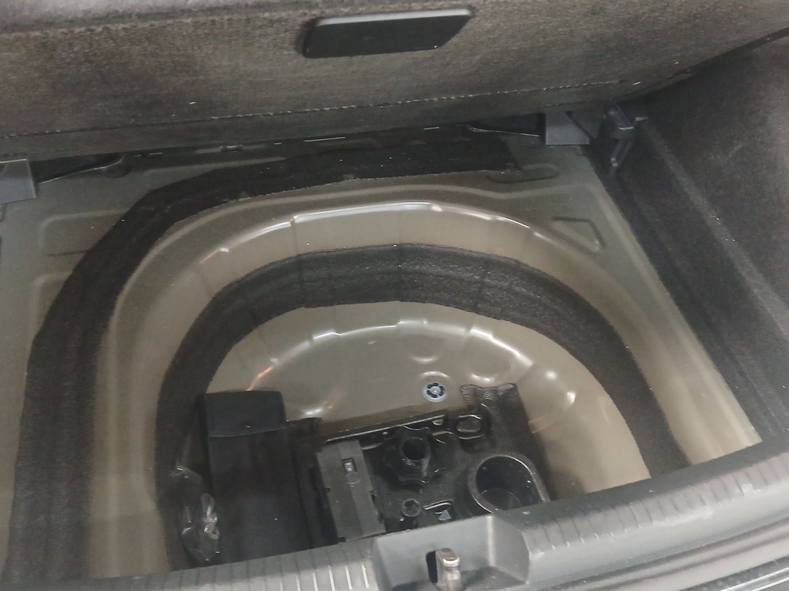 VW Taigo 1.0 TSI Life DSG-image-13