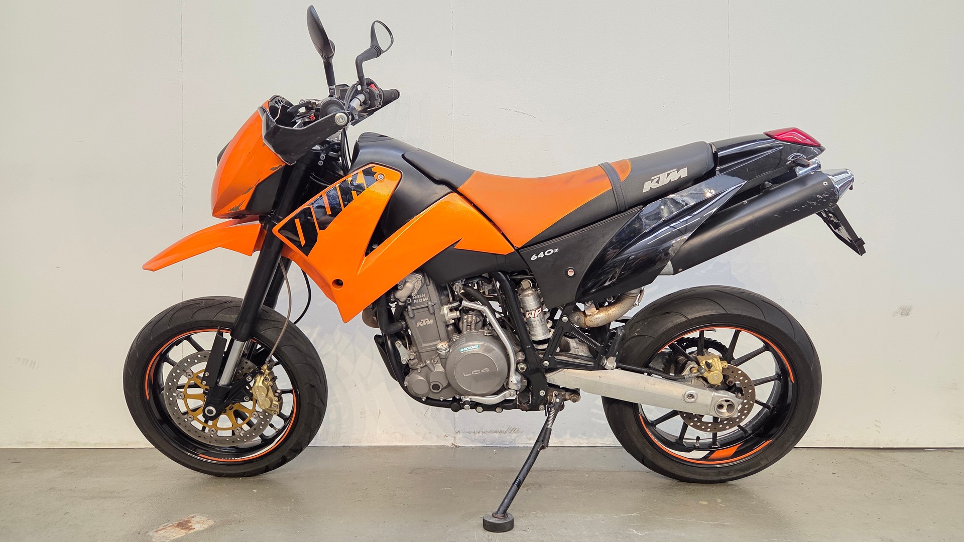 KTM 640 Duke-E II (25kW)-showroom-element-1