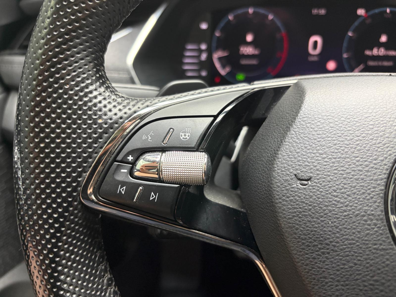 SKODA Octavia Combi 1.0 TSI mHEV DSG Style-image-16