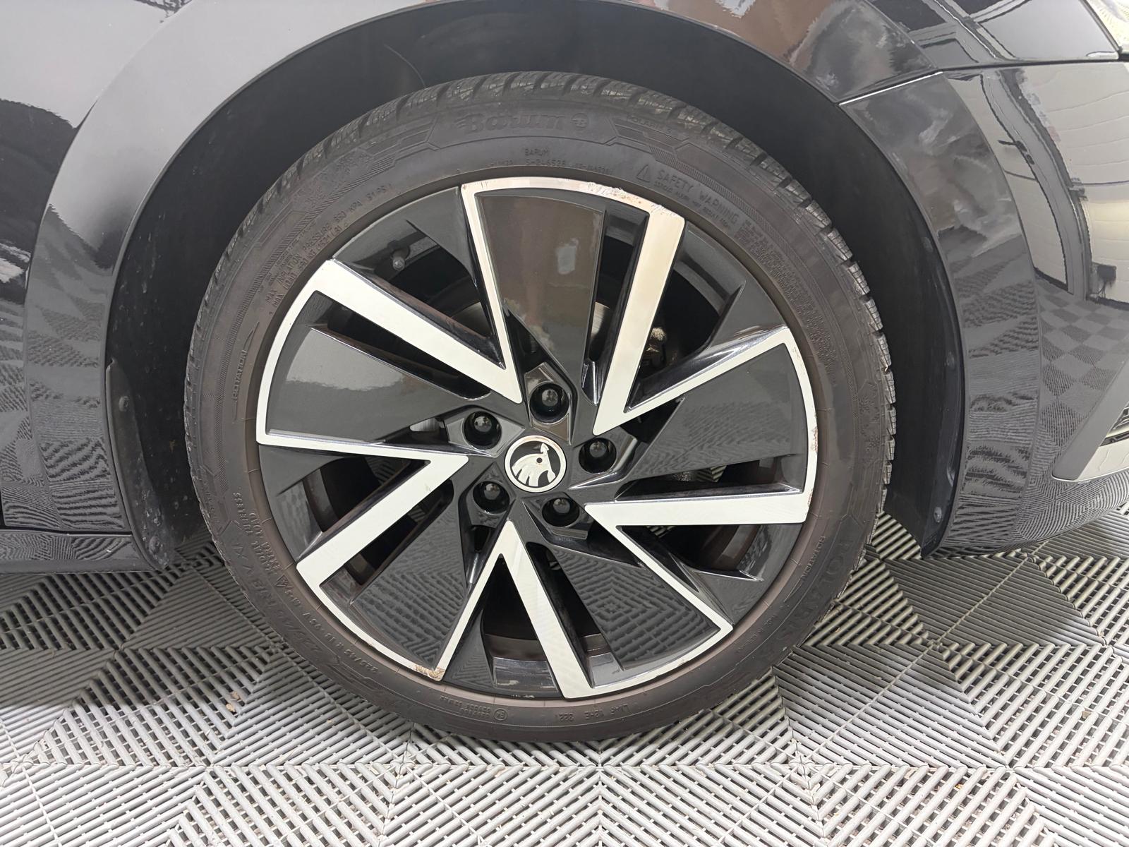 SKODA Octavia Combi 1.0 TSI mHEV DSG Style-image-27