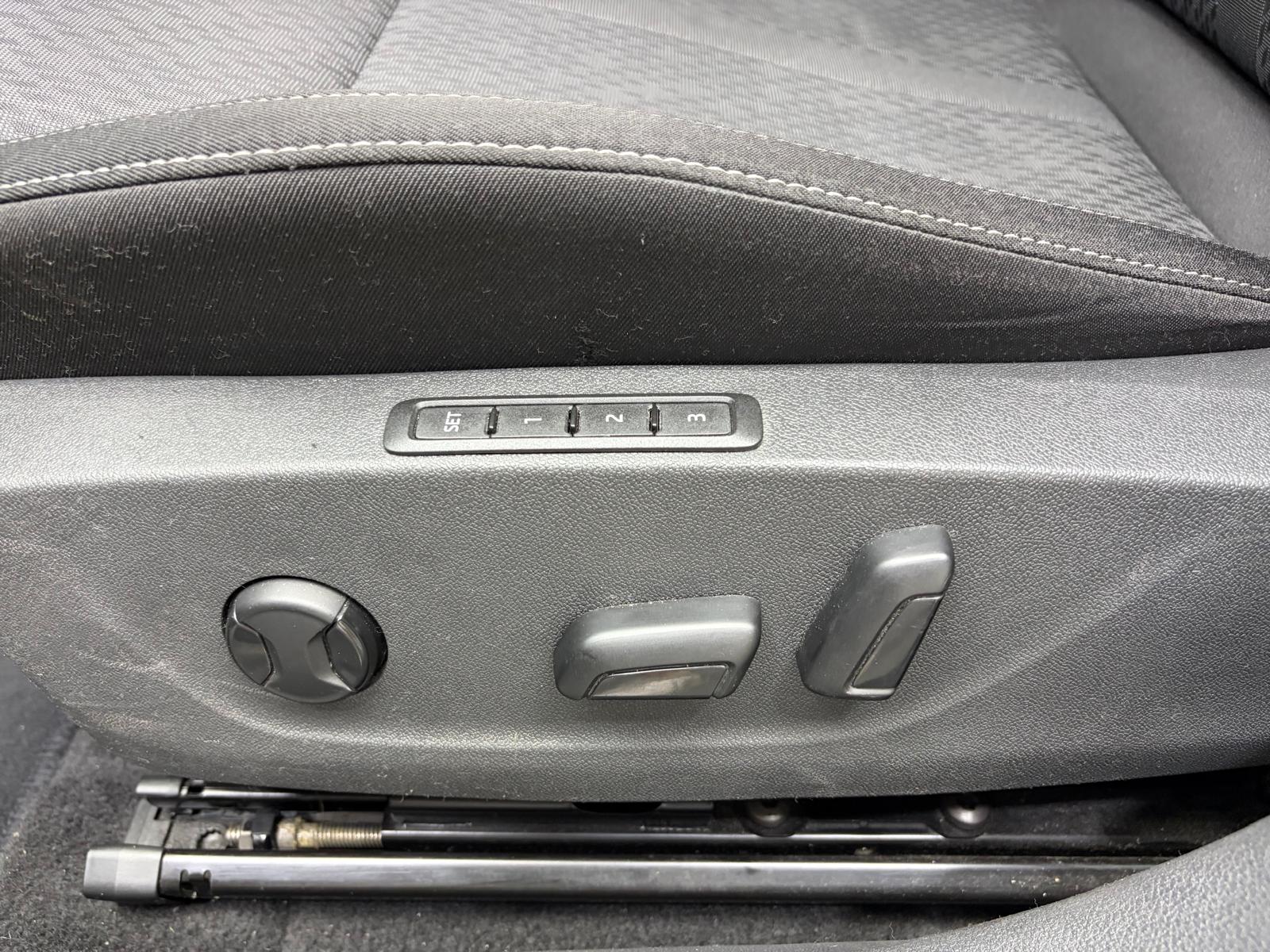 SKODA Octavia Combi 1.0 TSI mHEV DSG Style-image-9