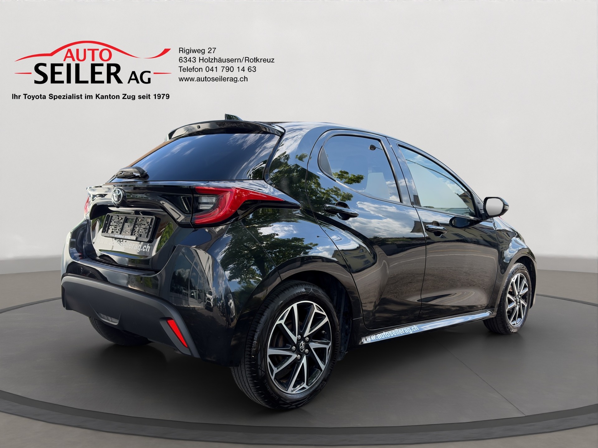 TOYOTA Yaris 1.5 Trend CVT-showroom-element-3