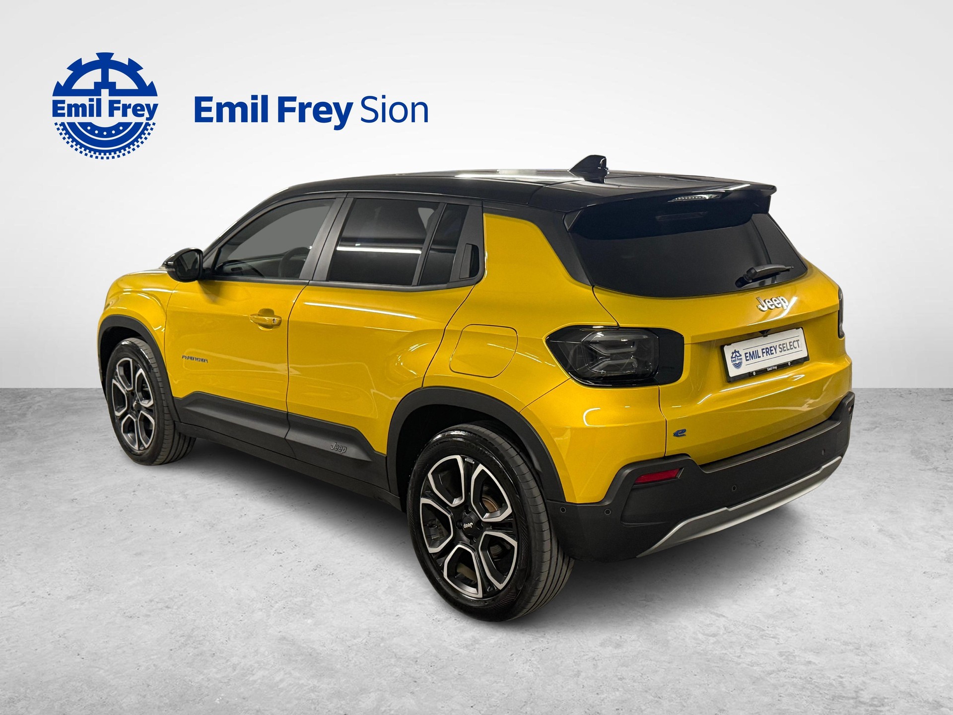 JEEP Avenger Summit-showroom-element-3