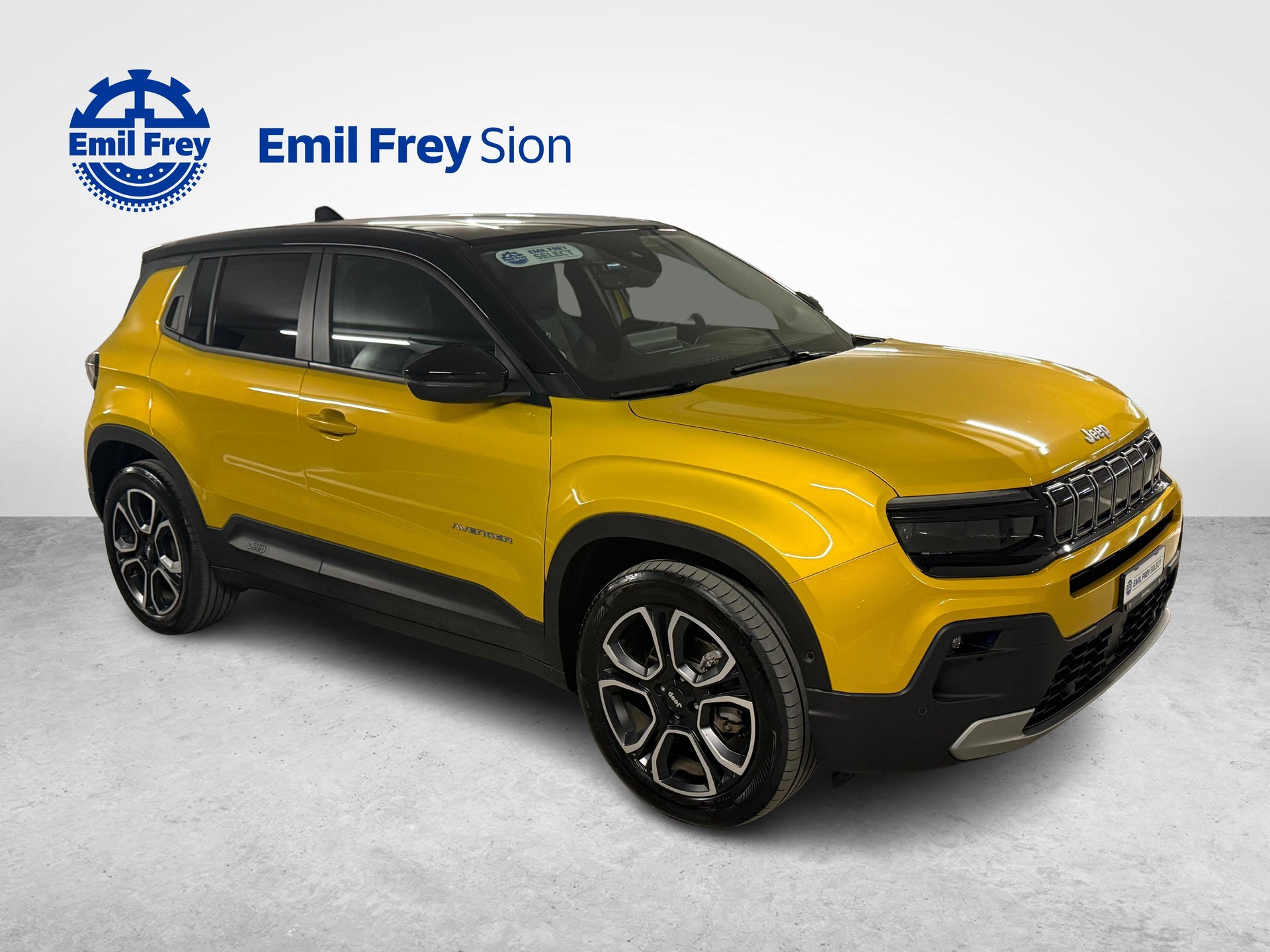 JEEP Avenger Summit-showroom-element-1