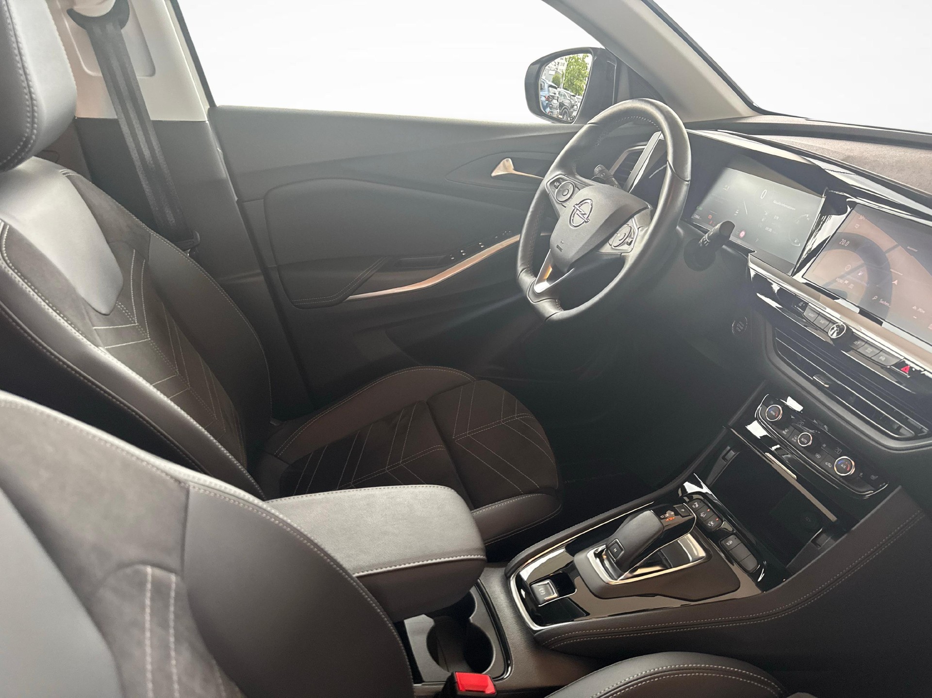 OPEL Grandland 1.2 T Elegance-image-8