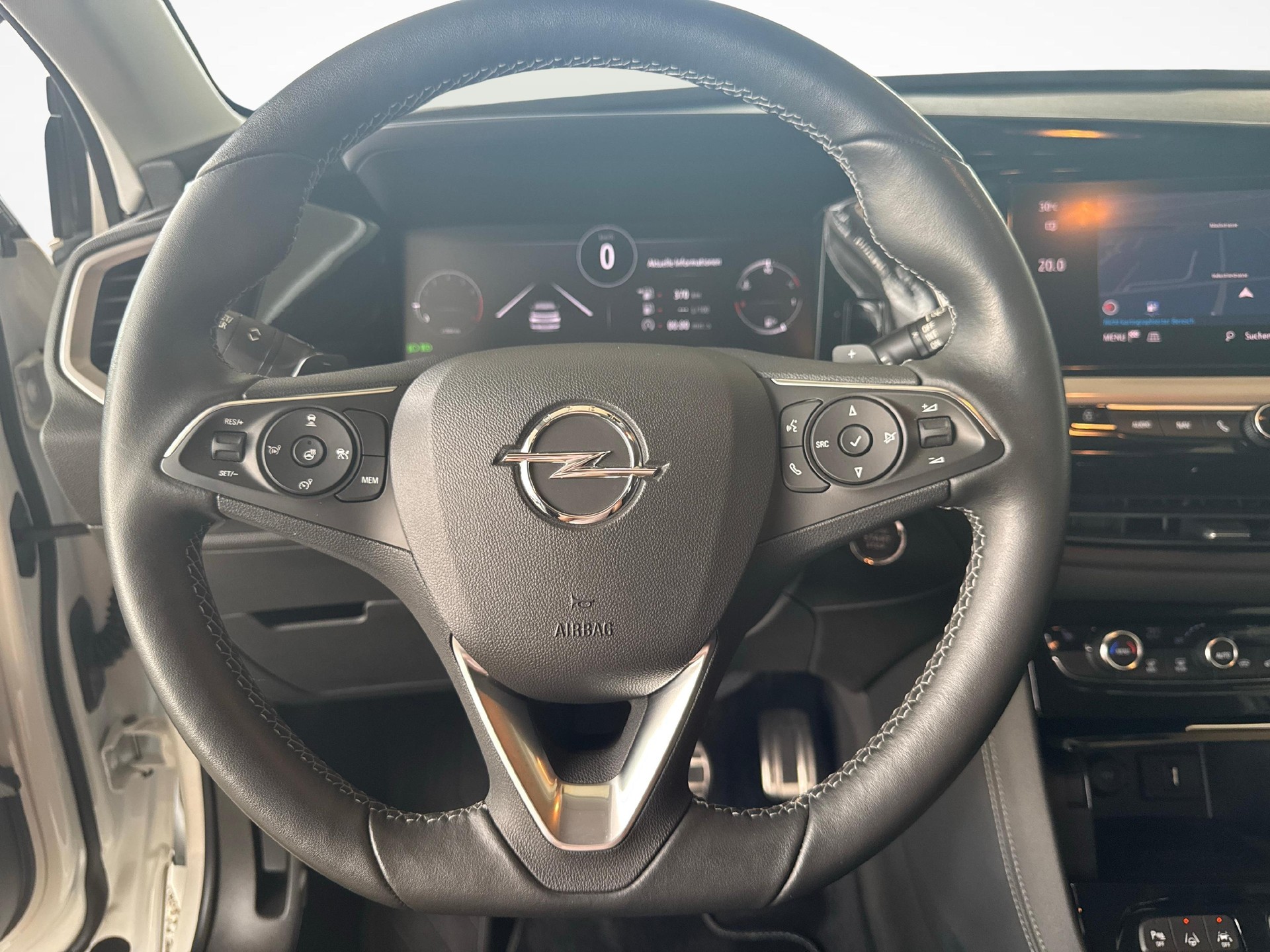 OPEL Grandland 1.2 T Elegance-image-11