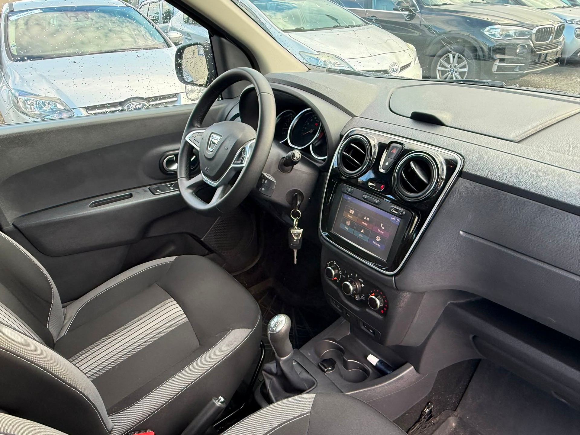 DACIA Lodgy 1.2 Turbo Stepway Unlimited 2 7PL-image-11