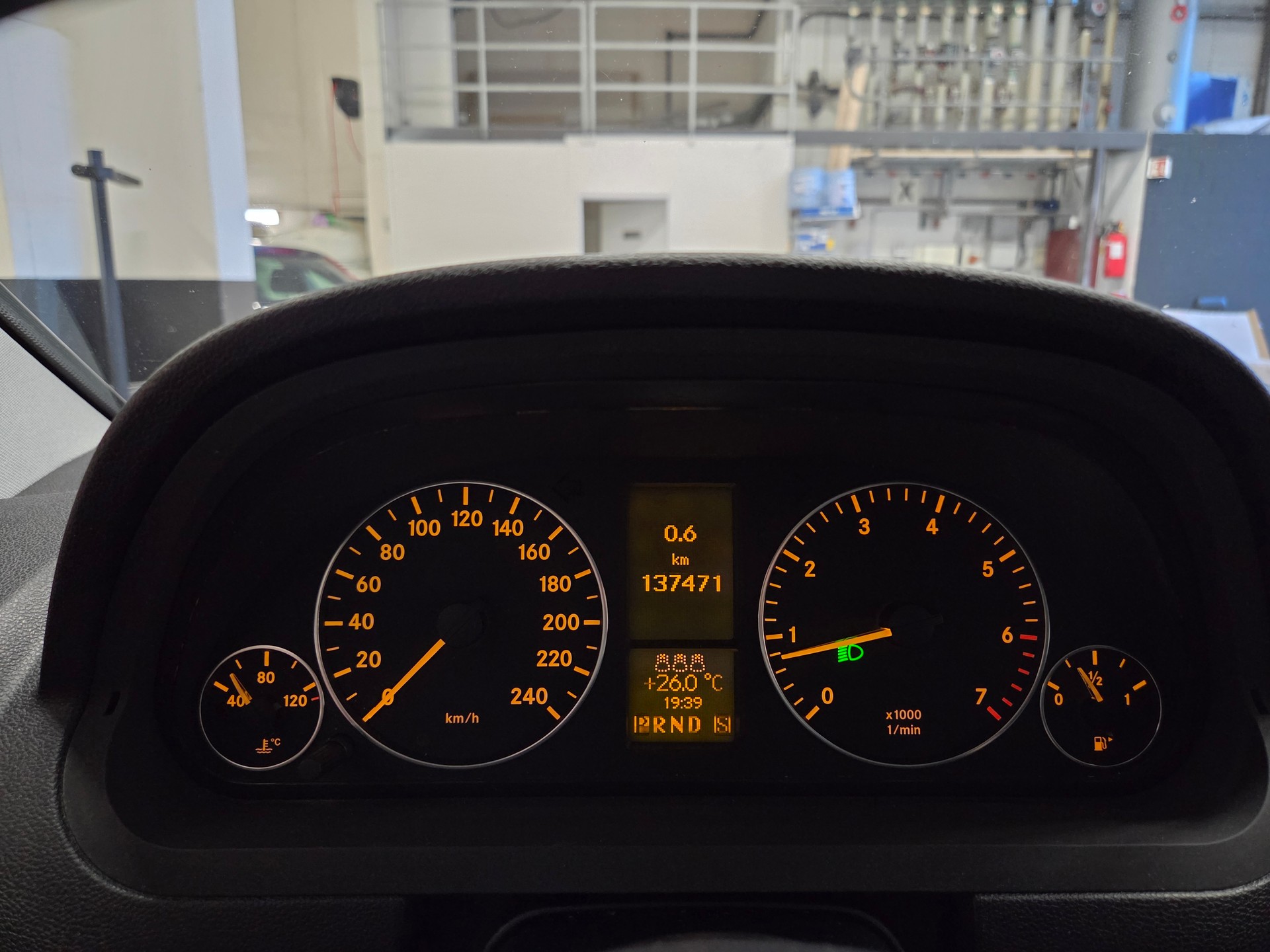 MERCEDES-BENZ A 170 Classic Automat-image-9