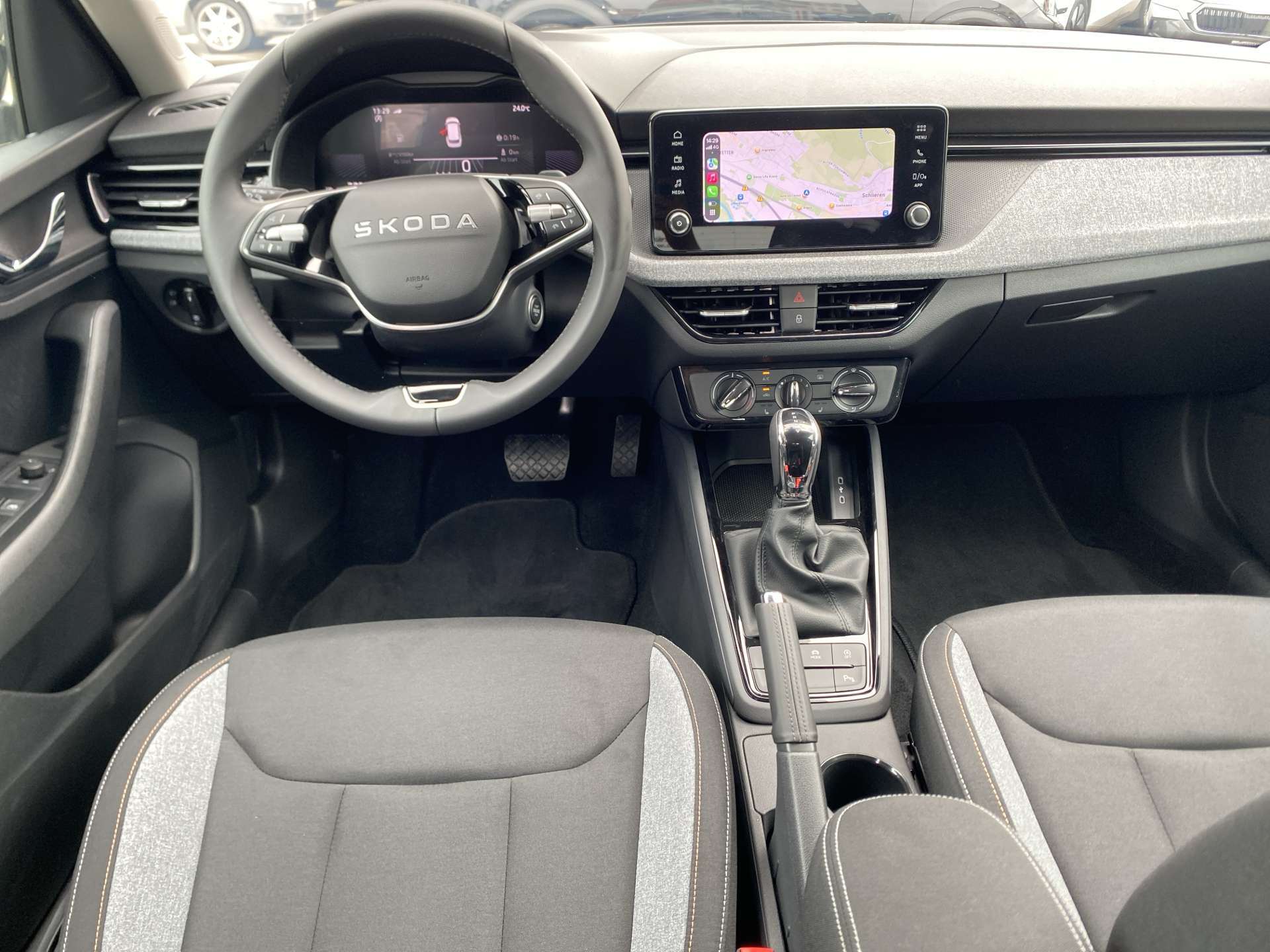 SKODA Kamiq 1.0 TSi Selection Black DSG-Automat-image-2