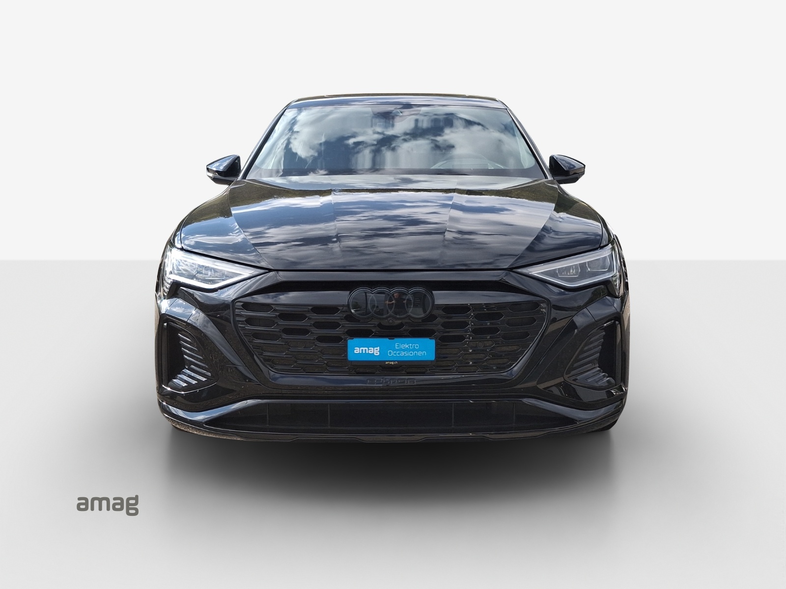 AUDI Q8 55 e-tron Black Edition quattro-image-7