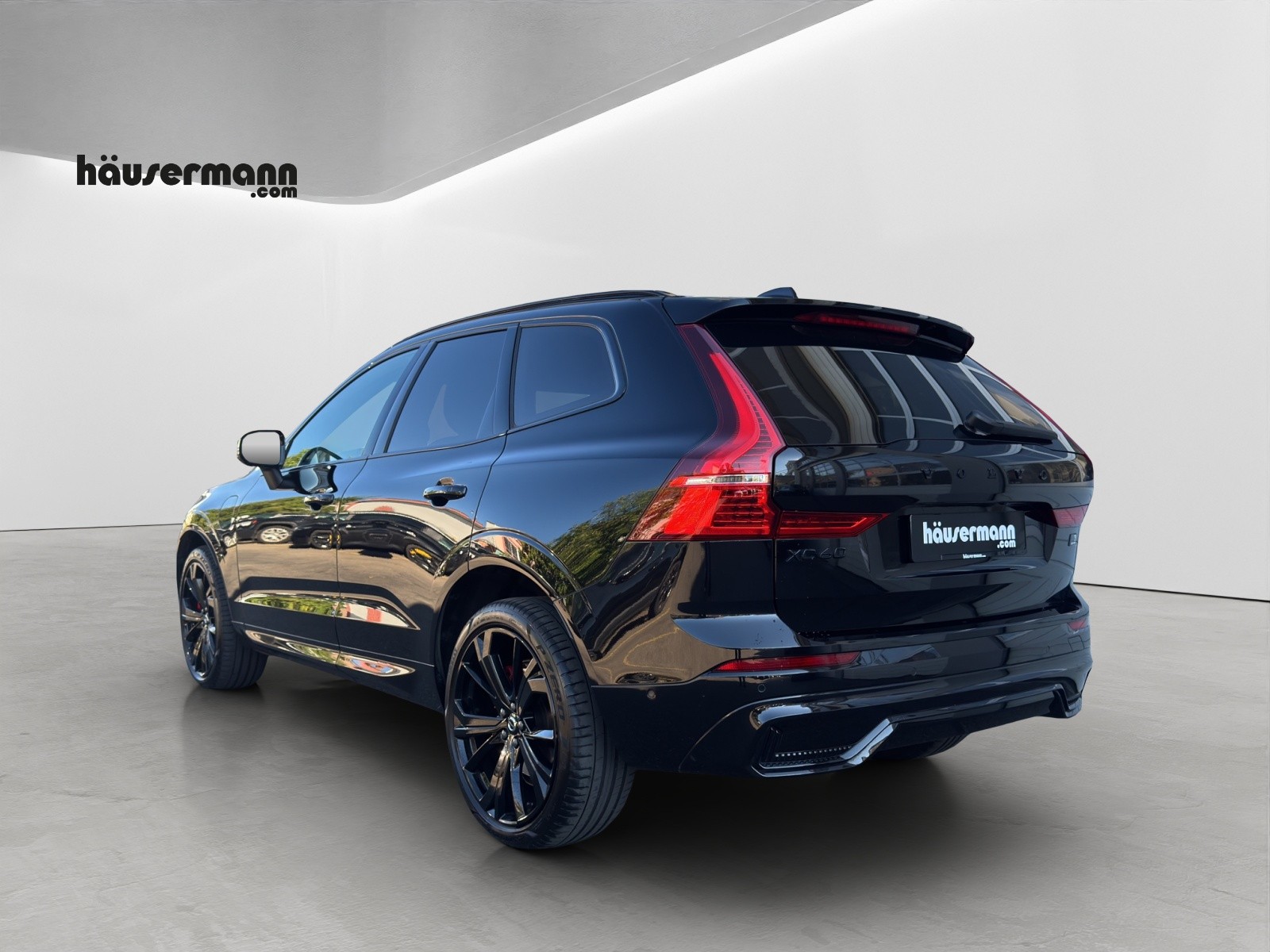 VOLVO XC60 2.0 T8 TE XCENTRIC Black Edition eAWD-image-3