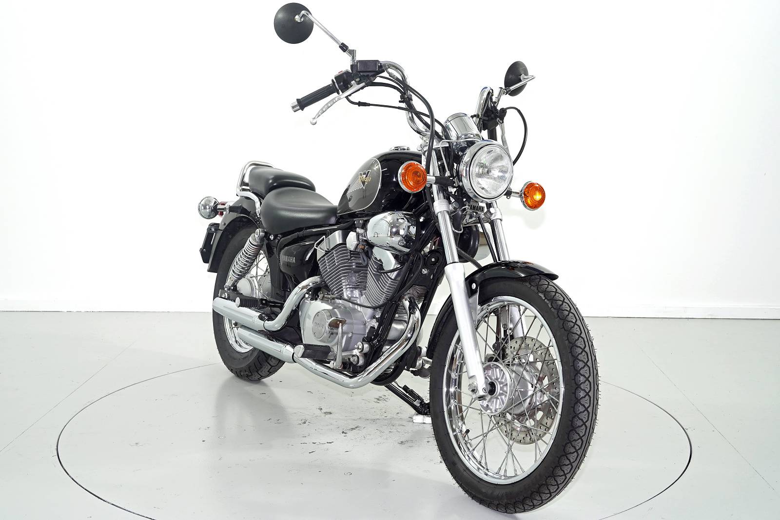 YAMAHA XV 125-showroom-element-1