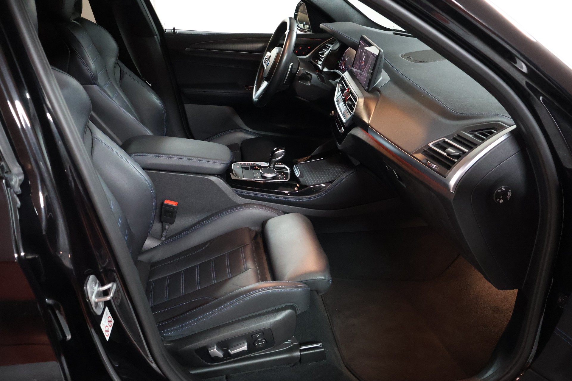 BMW X4 xDrive 48V 30i M Sport Edition Steptronic-image-11