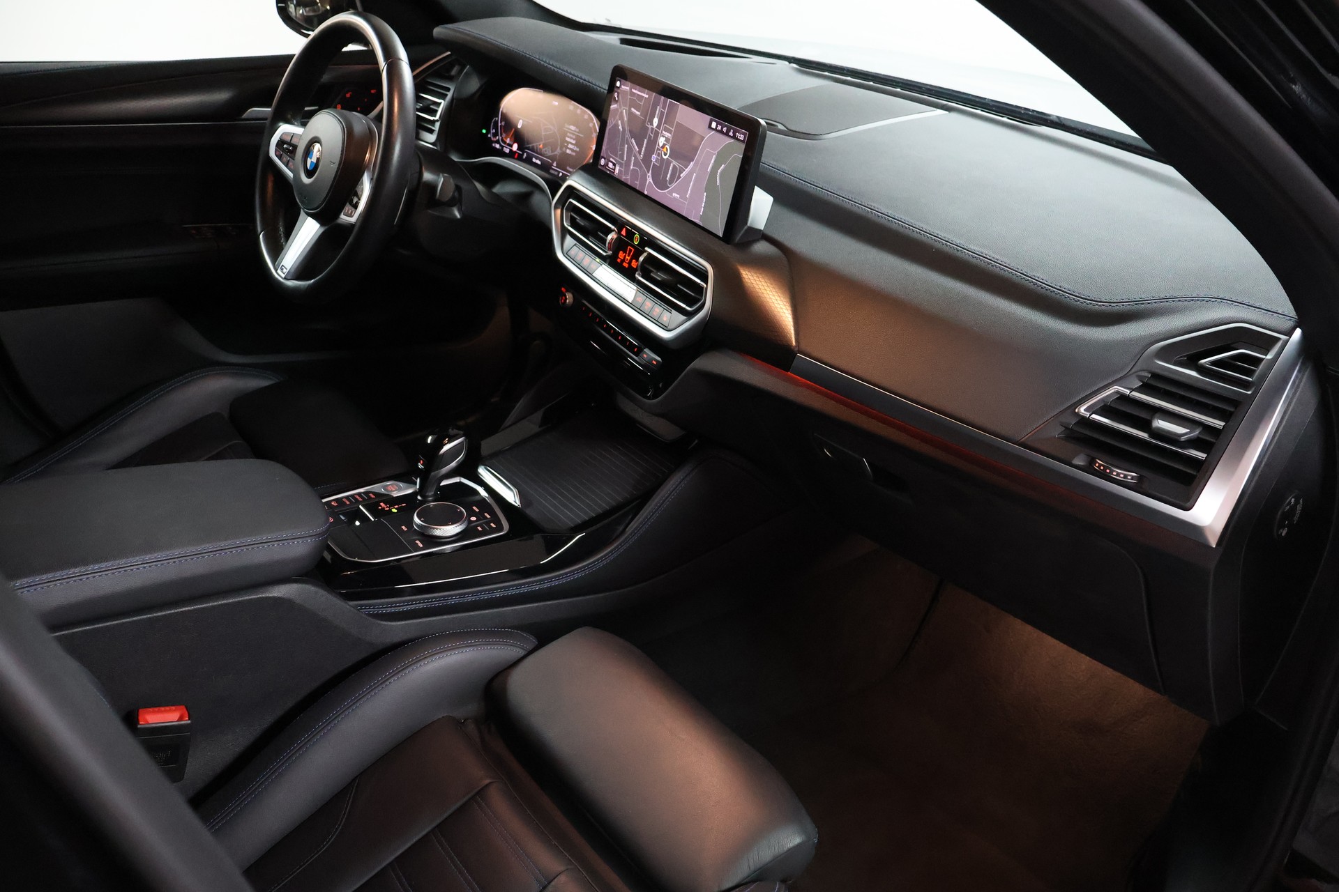 BMW X4 xDrive 48V 30i M Sport Edition Steptronic-image-13