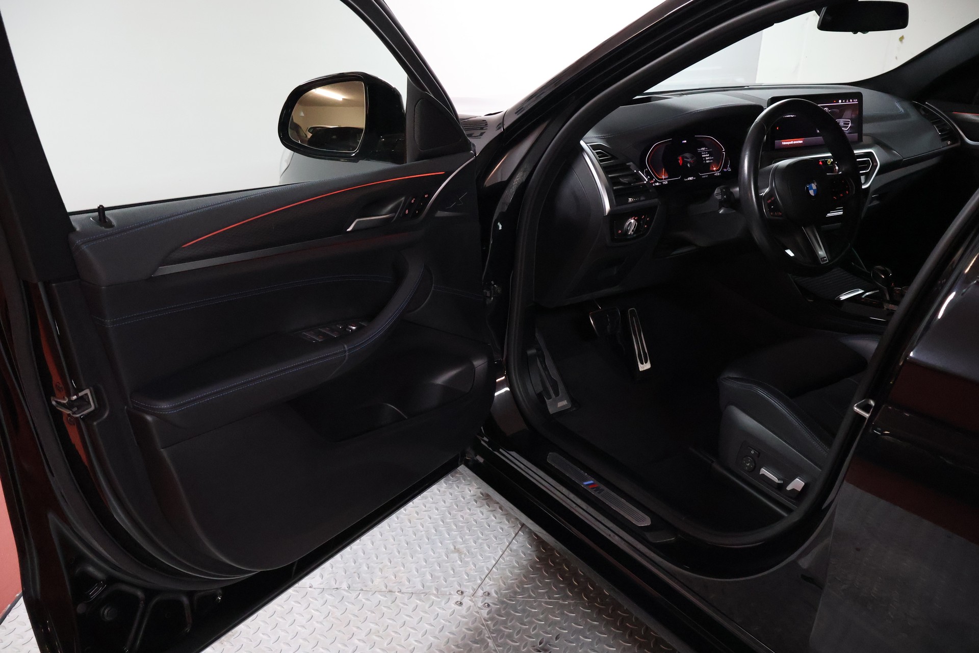 BMW X4 xDrive 48V 30i M Sport Edition Steptronic-image-3