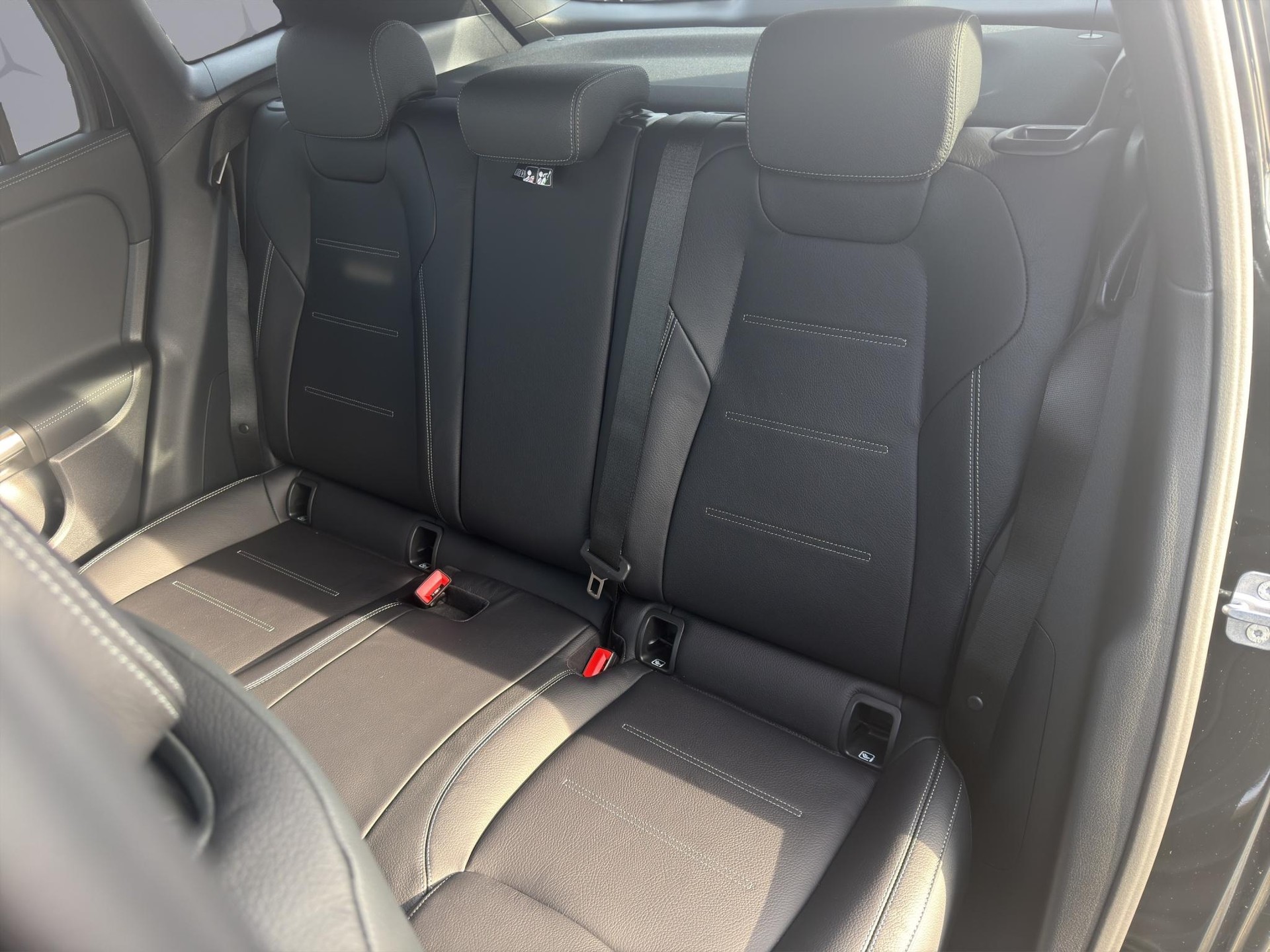 MERCEDES-BENZ GLA 250 Swiss Star Progressive 4matic-image-9