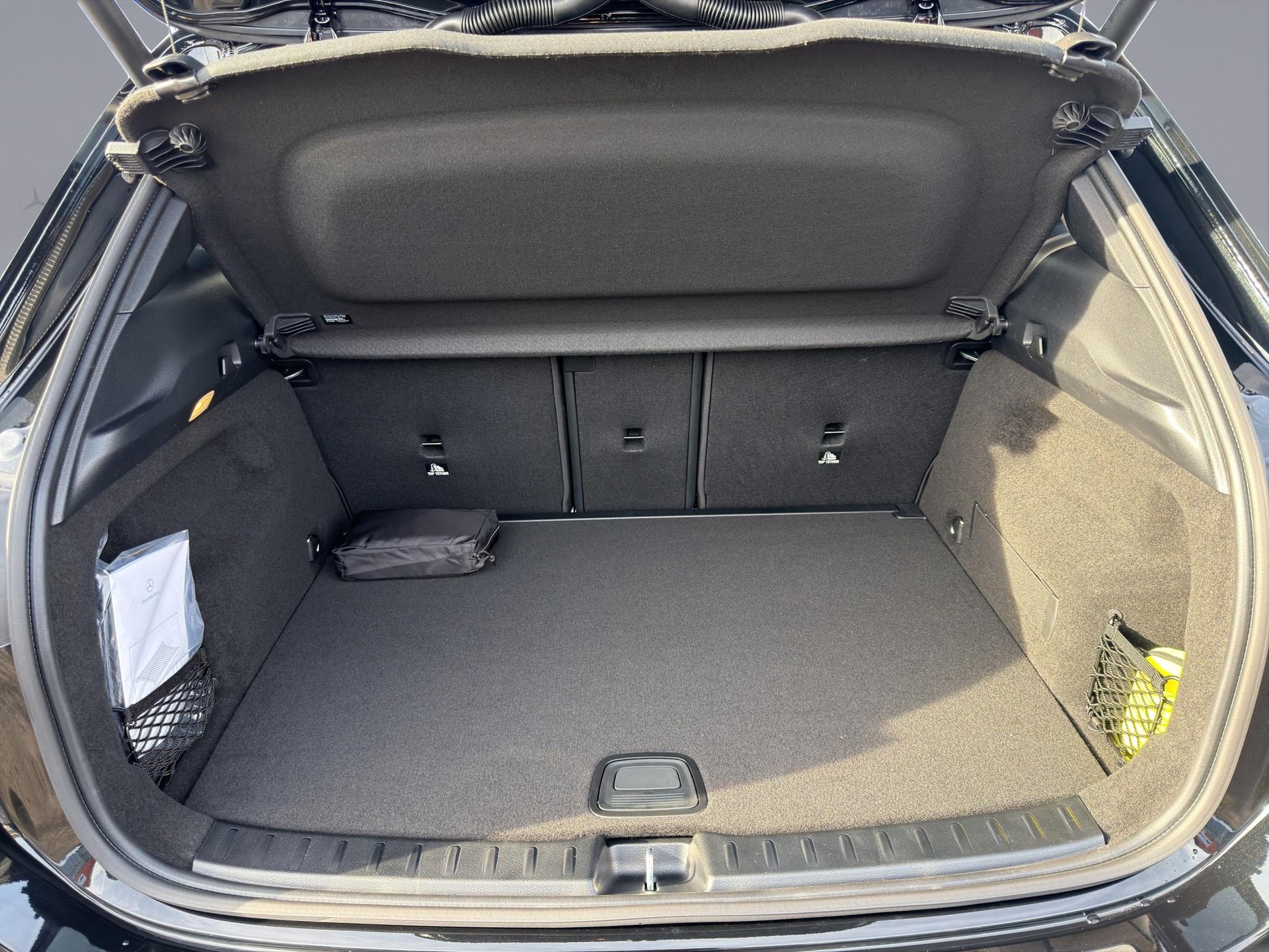 MERCEDES-BENZ GLA 250 Swiss Star Progressive 4matic-image-17