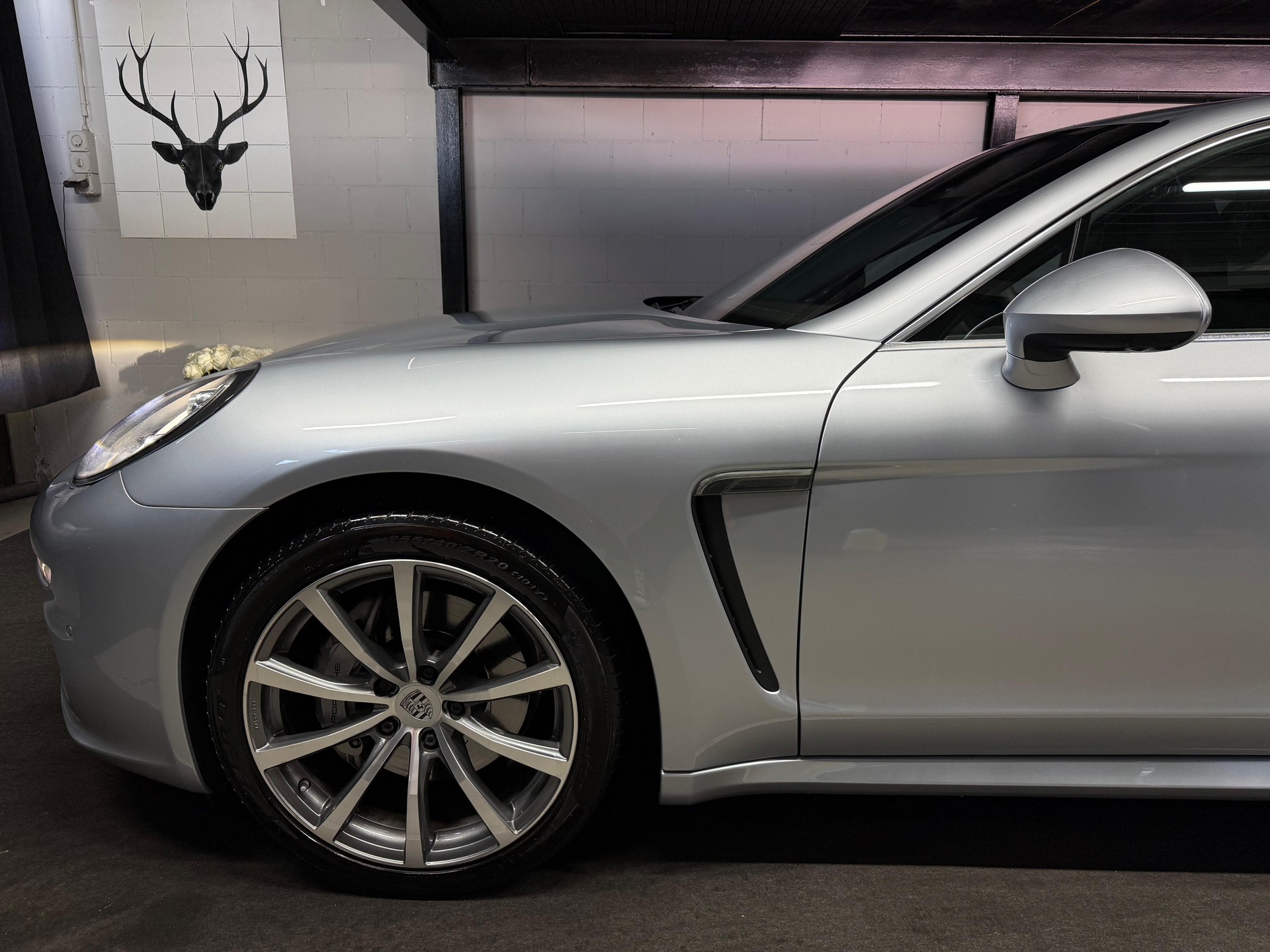 PORSCHE Panamera 4S 3.0 PDK /Exclusively Serviced by Porsche.-image-6