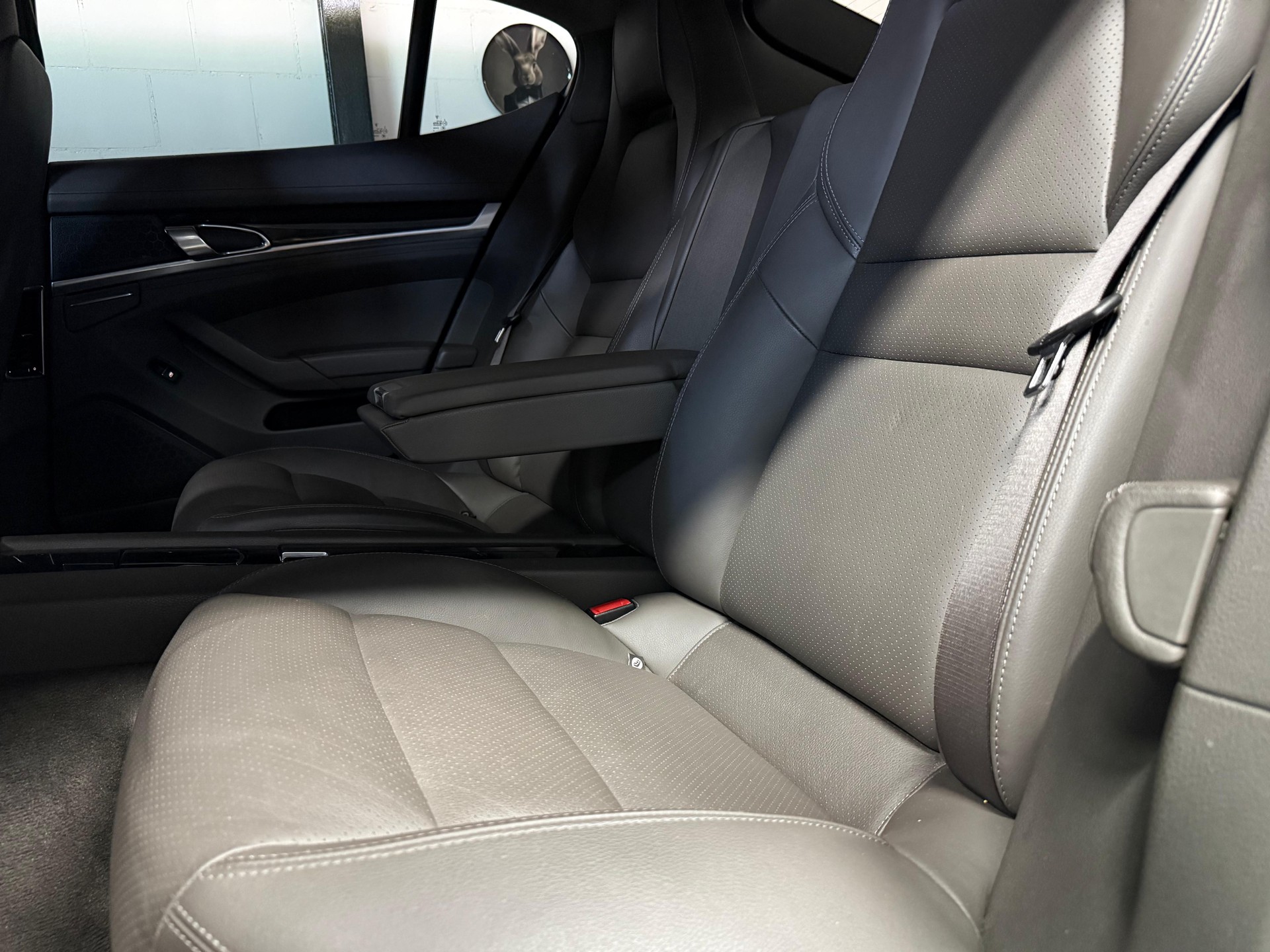 PORSCHE Panamera 4S 3.0 PDK /Exclusively Serviced by Porsche.-image-23
