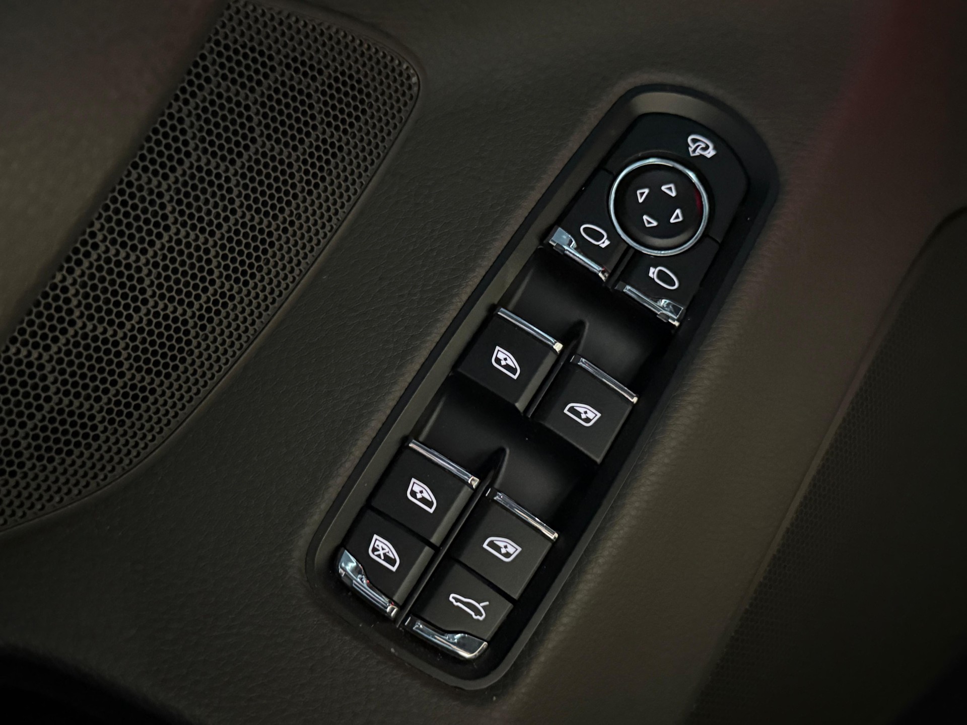 PORSCHE Panamera 4S 3.0 PDK /Exclusively Serviced by Porsche.-image-20
