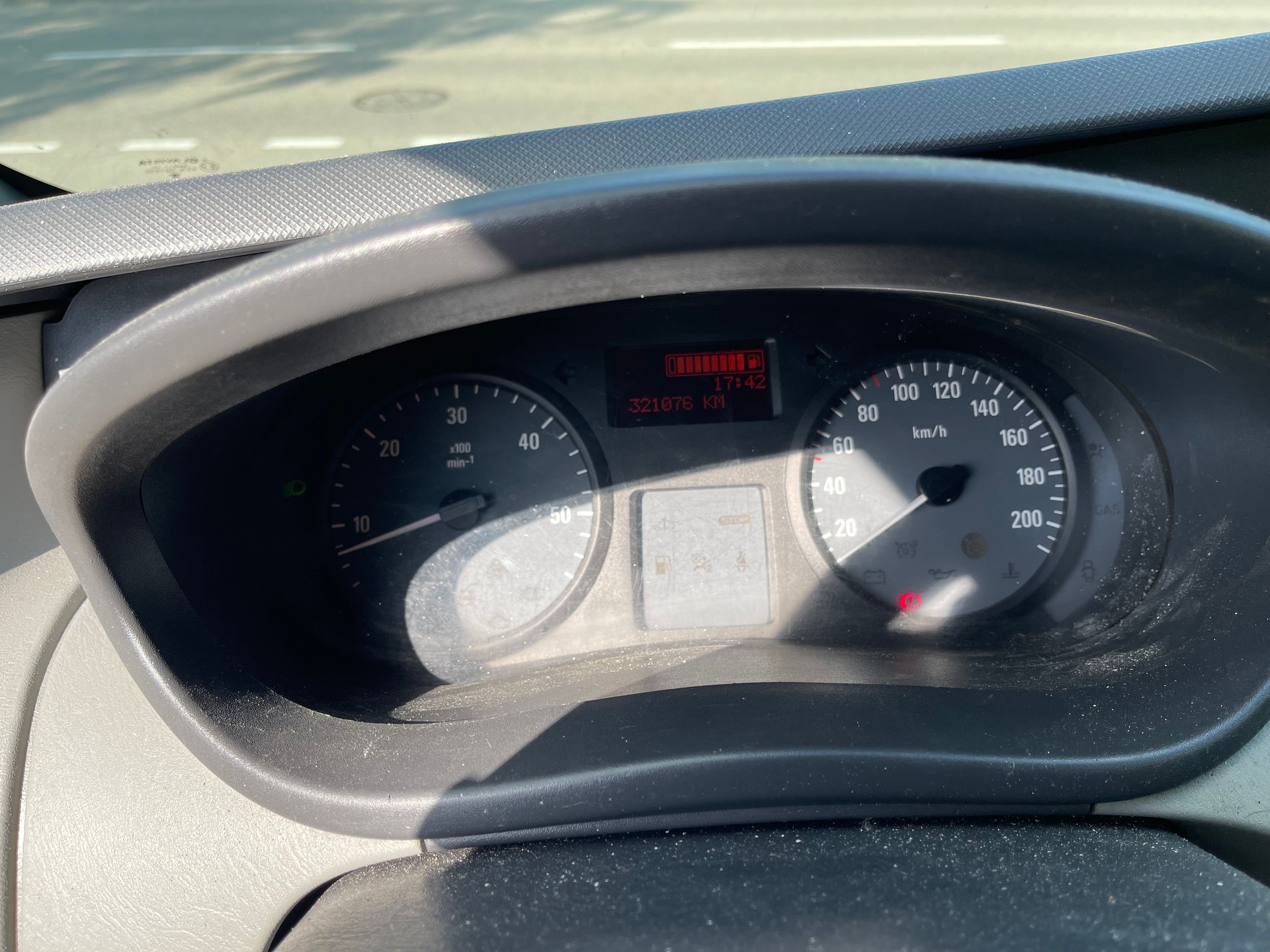 OPEL Vivaro 2.0 CDTI 2.7t L1H1-image-11