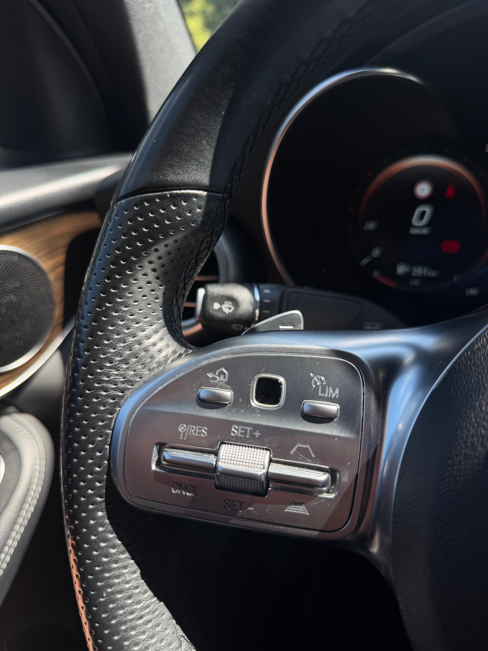 MERCEDES-BENZ GLC Coupé 220 d AMG Line 4Matic 9G-Tronic-image-13