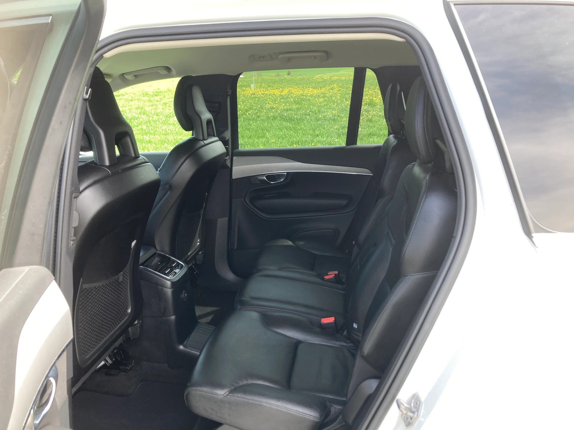 VOLVO XC90 T8 eAWD R-Design Expression Geartronic 7 Sitzer-image-7