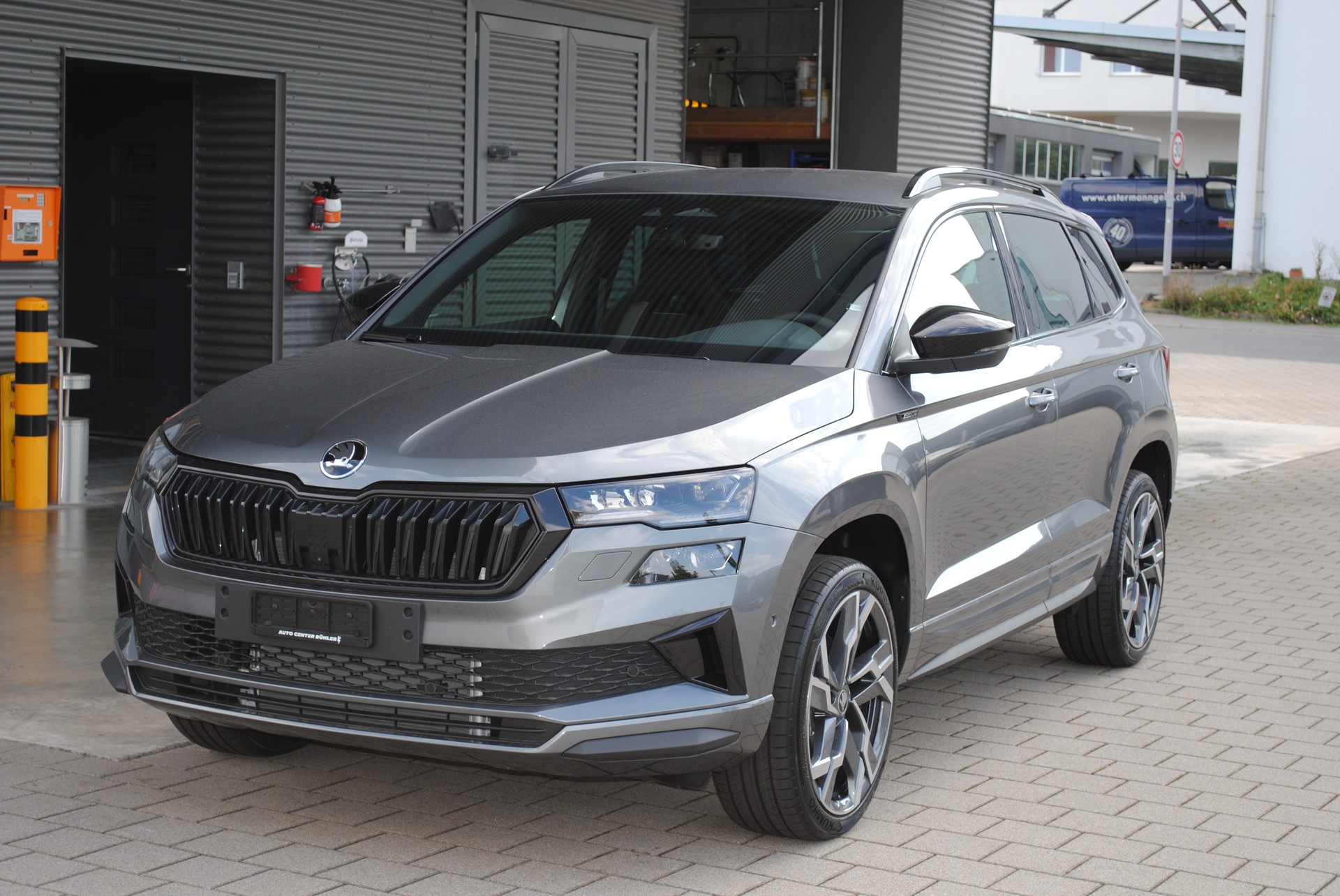 SKODA Karoq 2.0 TSI SportLine 4x4 DSG-showroom-element-2