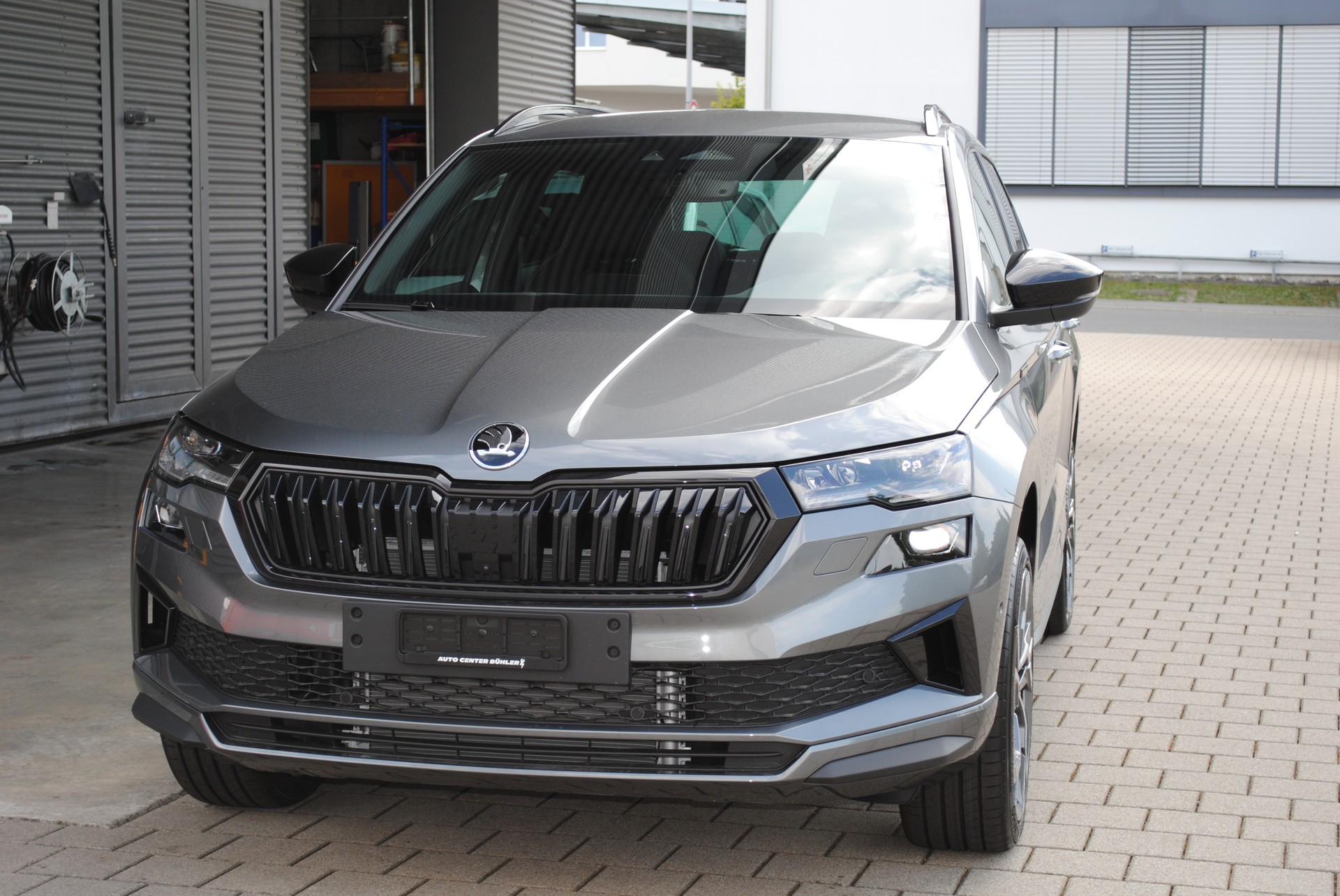 SKODA Karoq 2.0 TSI SportLine 4x4 DSG-showroom-element-1