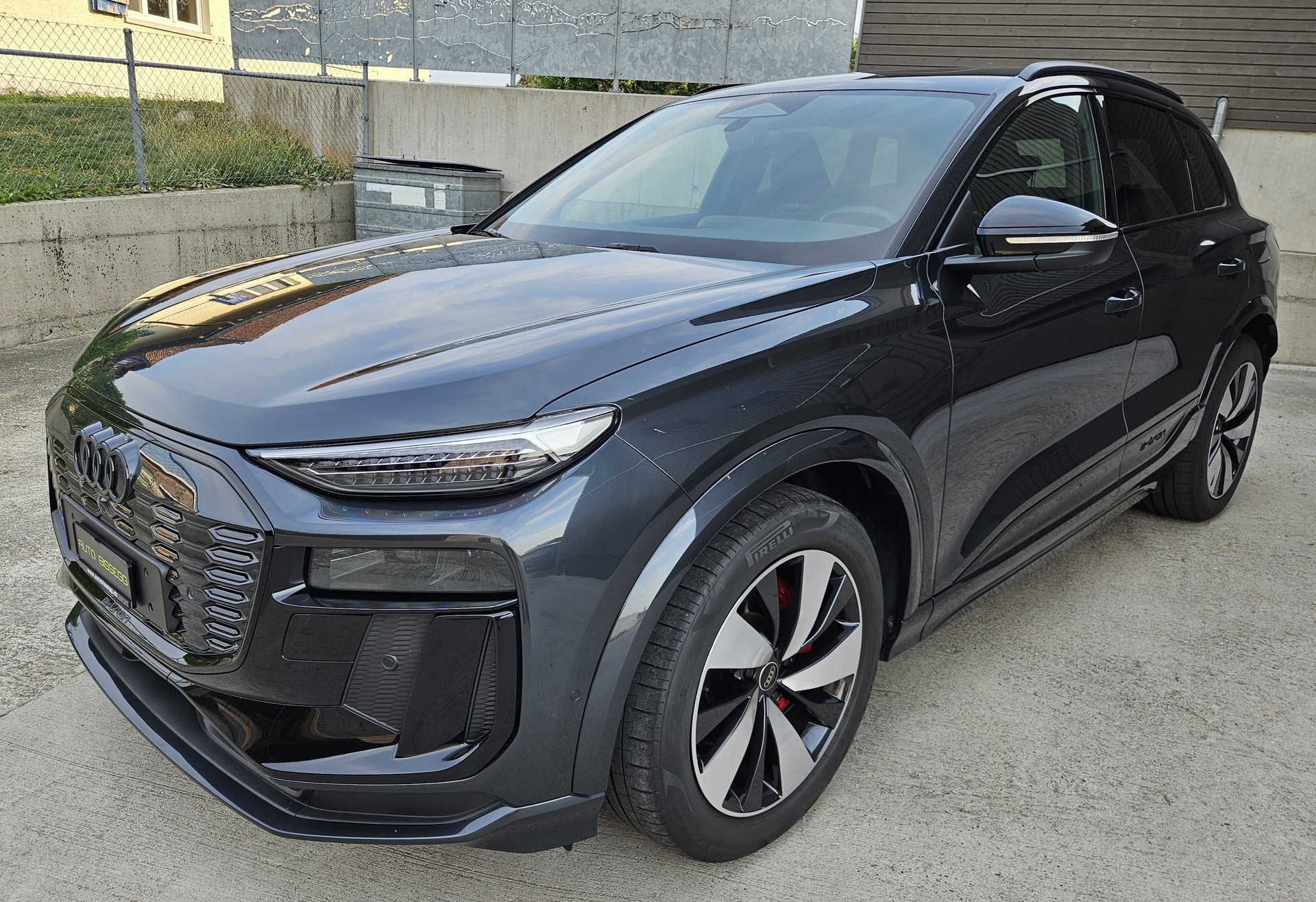 AUDI Q6 e-tron quattro S-line Tech pro mit traumhafter Ausstattung und 5 Jahren Garantie.-showroom-element-2