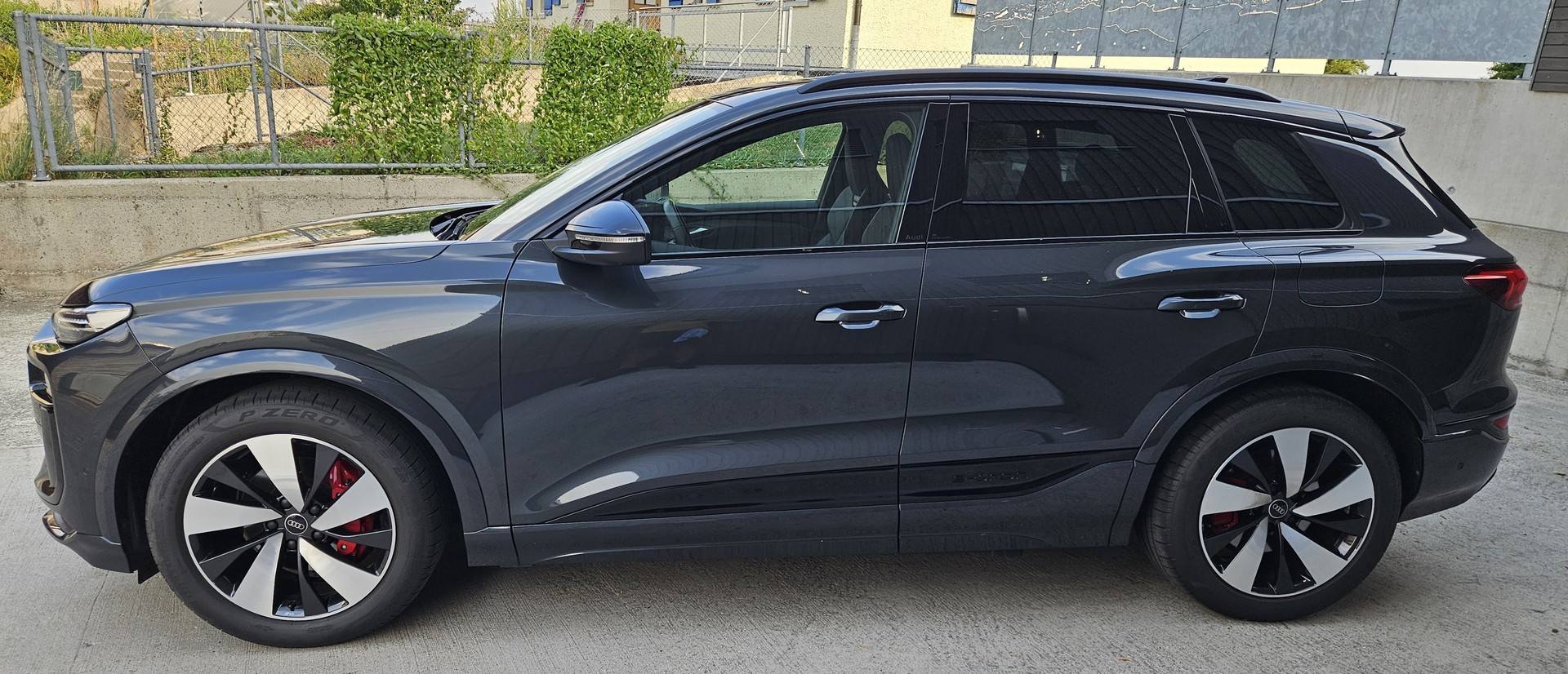 AUDI Q6 e-tron quattro S-line Tech pro mit traumhafter Ausstattung und 5 Jahren Garantie.-showroom-element-3