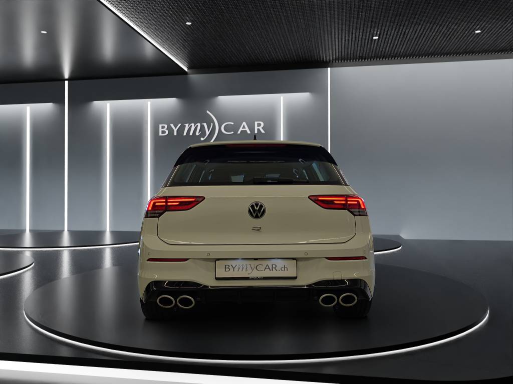 VW Golf 2.0 TSI R DSG 4Motion-image-3