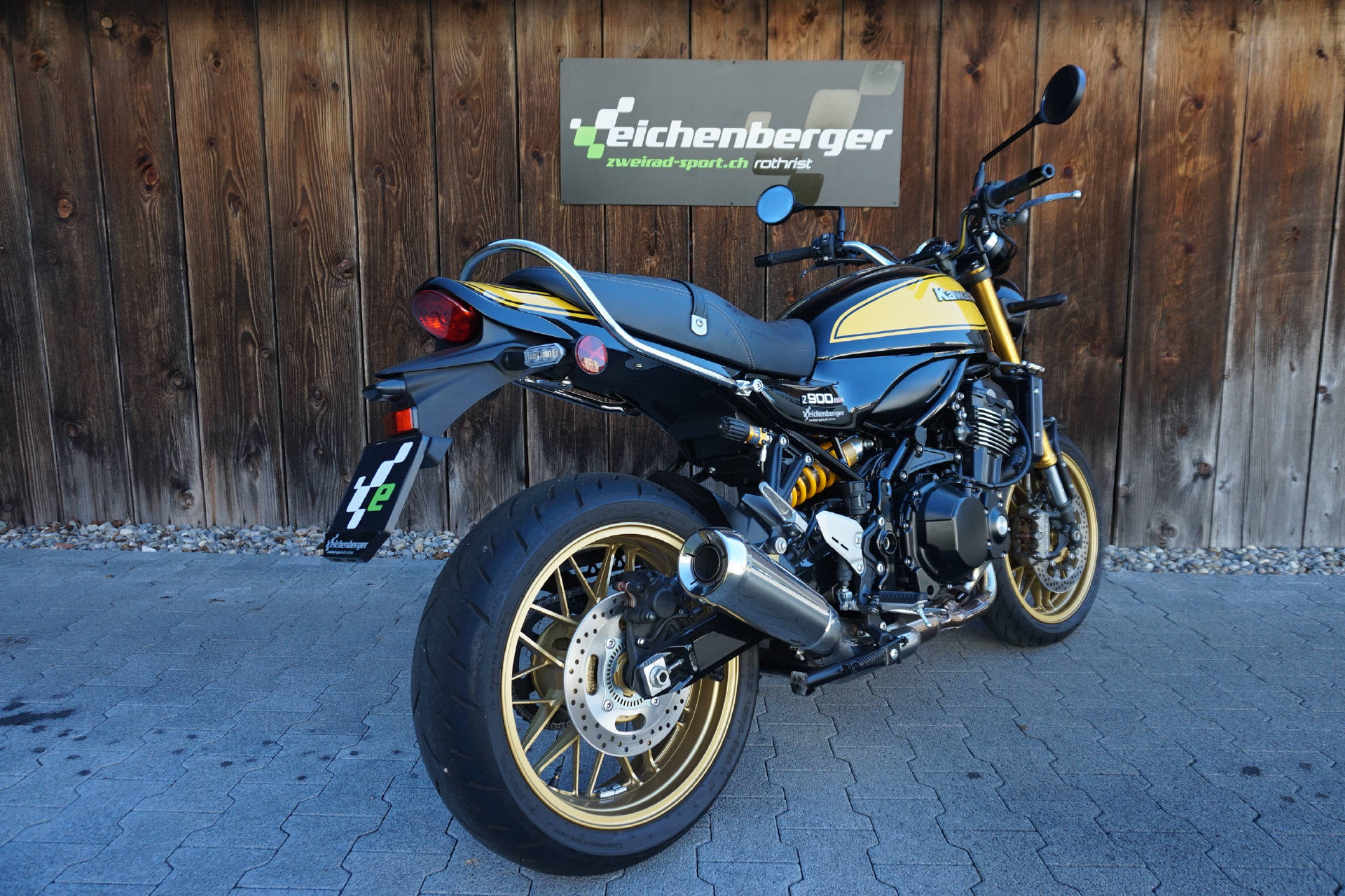 KAWASAKI Z 900 RS SE-showroom-element-3
