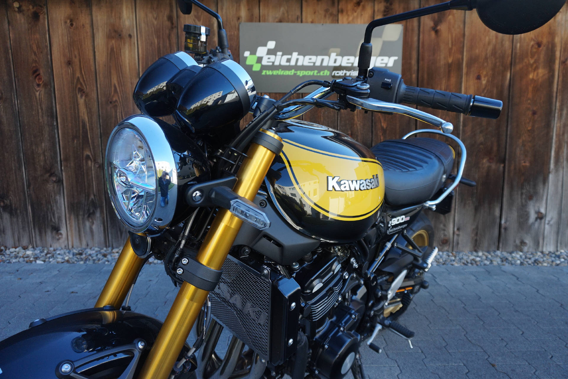 KAWASAKI Z 900 RS SE-image-4