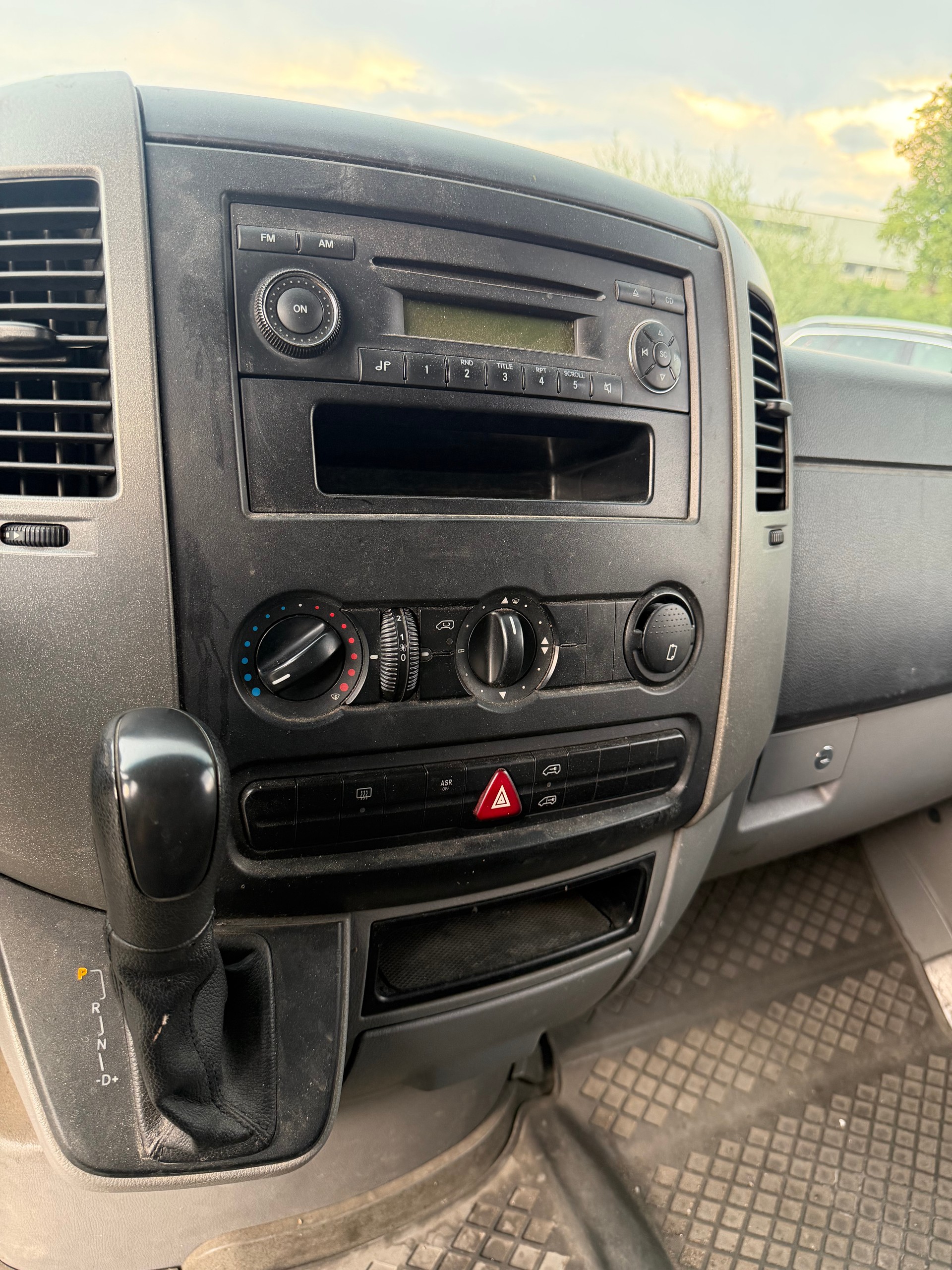MERCEDES-BENZ Sprinter 315 CDI Lang-image-6