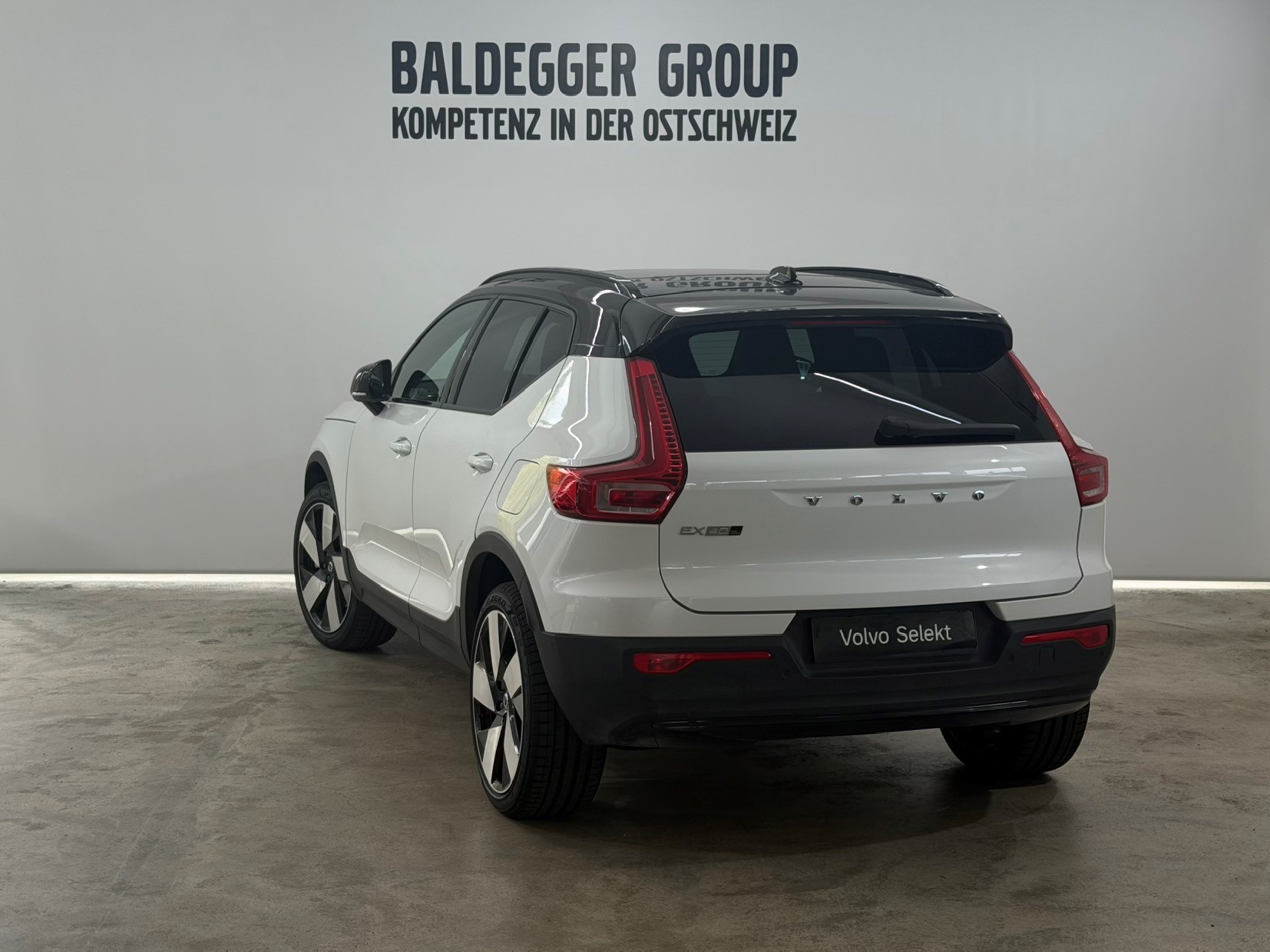 VOLVO EX40 Twin Ultra AWD-showroom-element-1