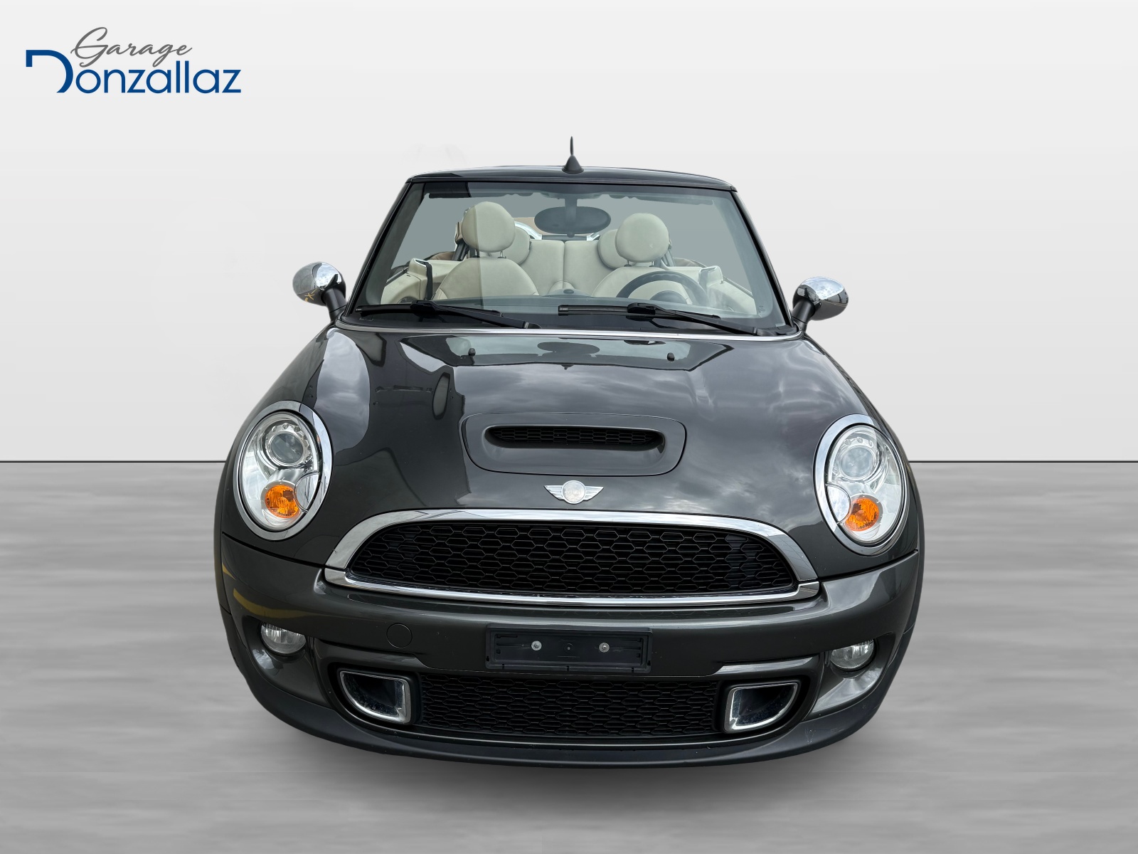 MINI Cooper S Cabriolet(M)-showroom-element-1