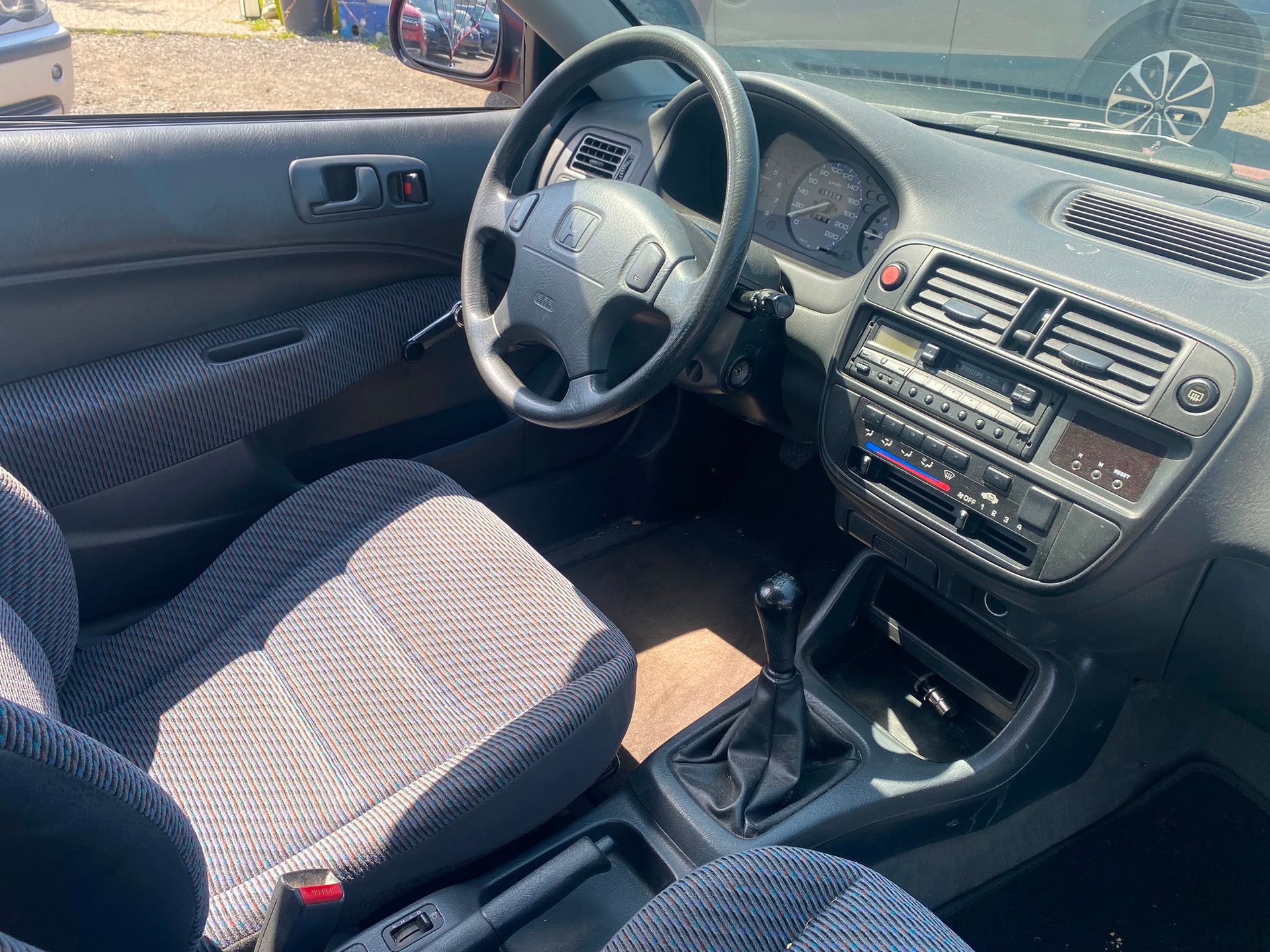 HONDA Civic 1.4i S-image-8