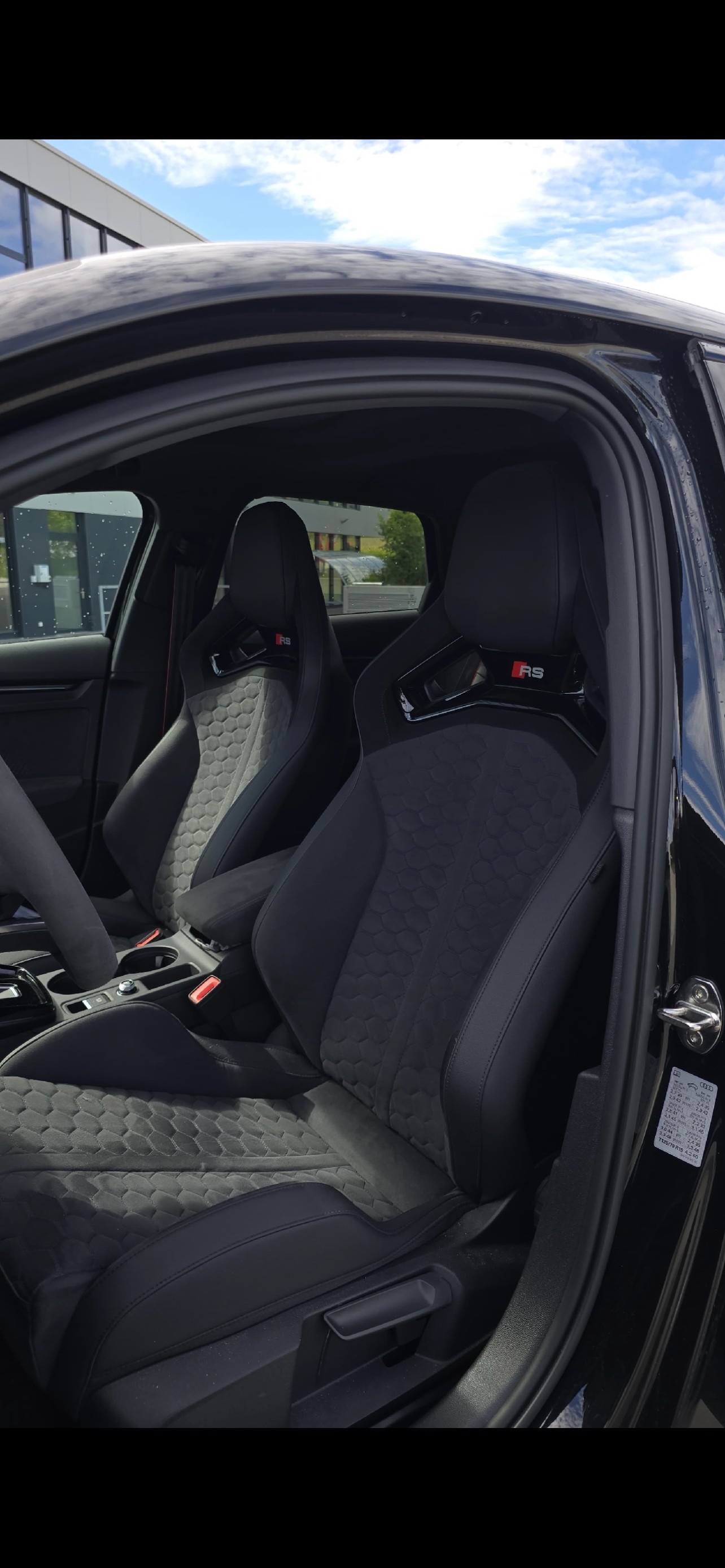 AUDI 2.5 TFSI quattro S-Tronic-image-4