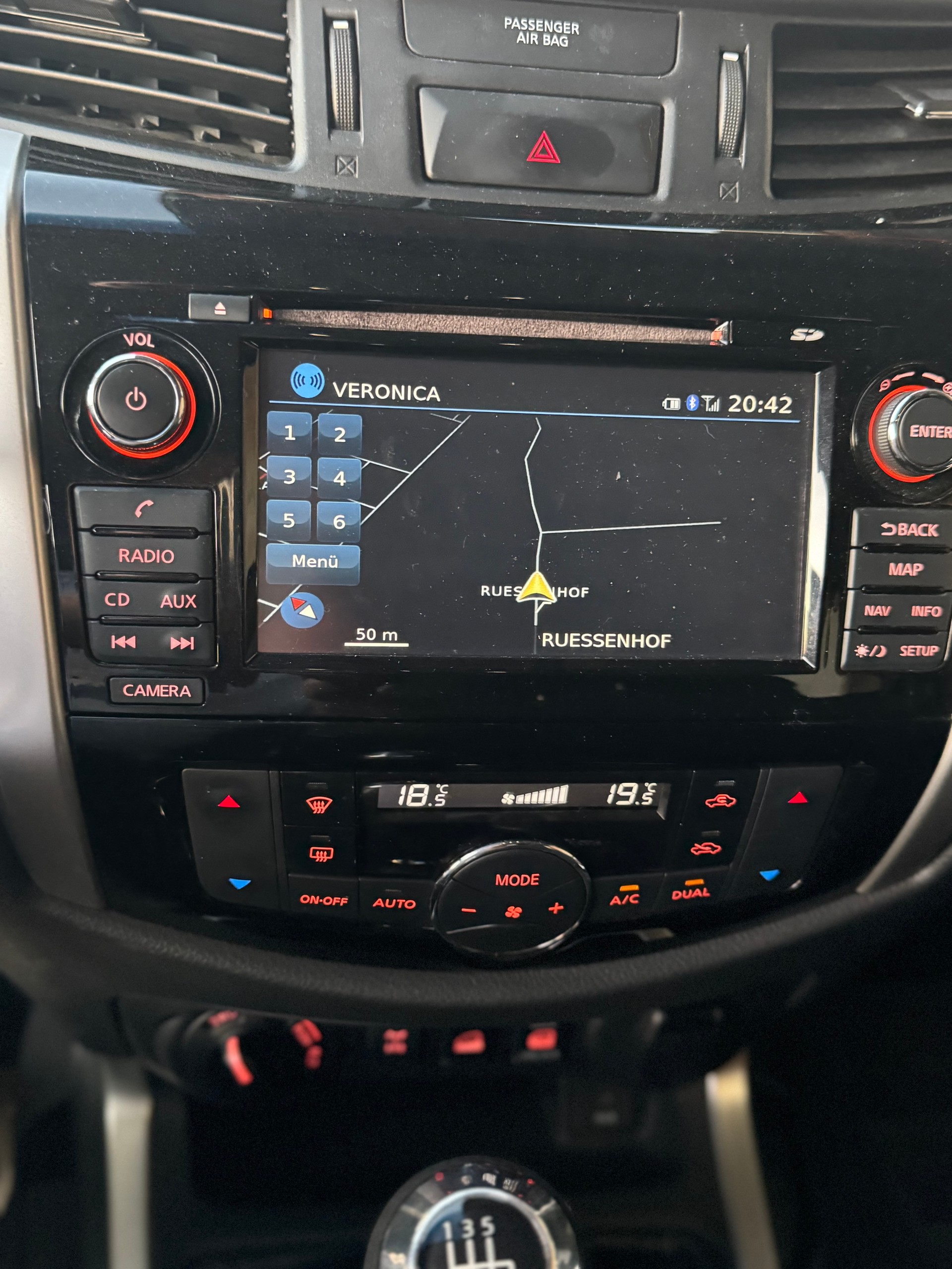 NISSAN Navara King Cab N-Connecta 2.3 dCi 4WD-image-18