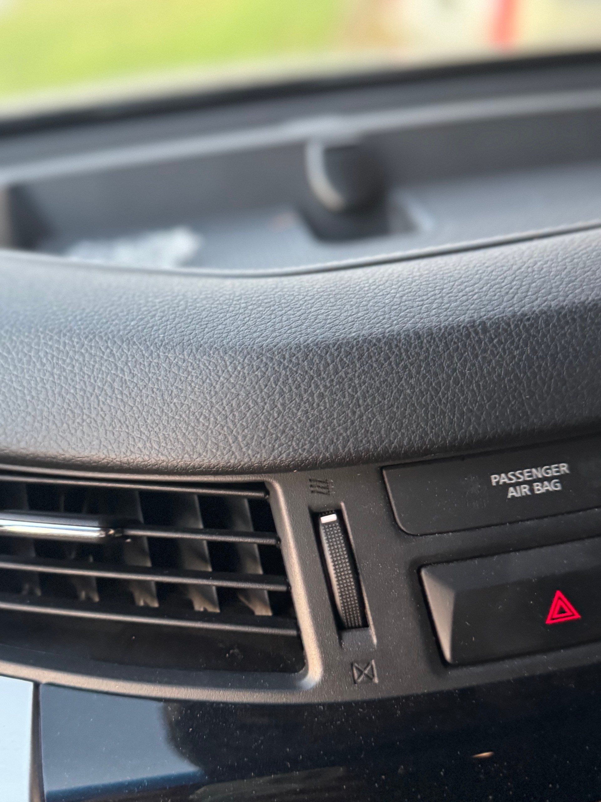 NISSAN Navara King Cab N-Connecta 2.3 dCi 4WD-image-17