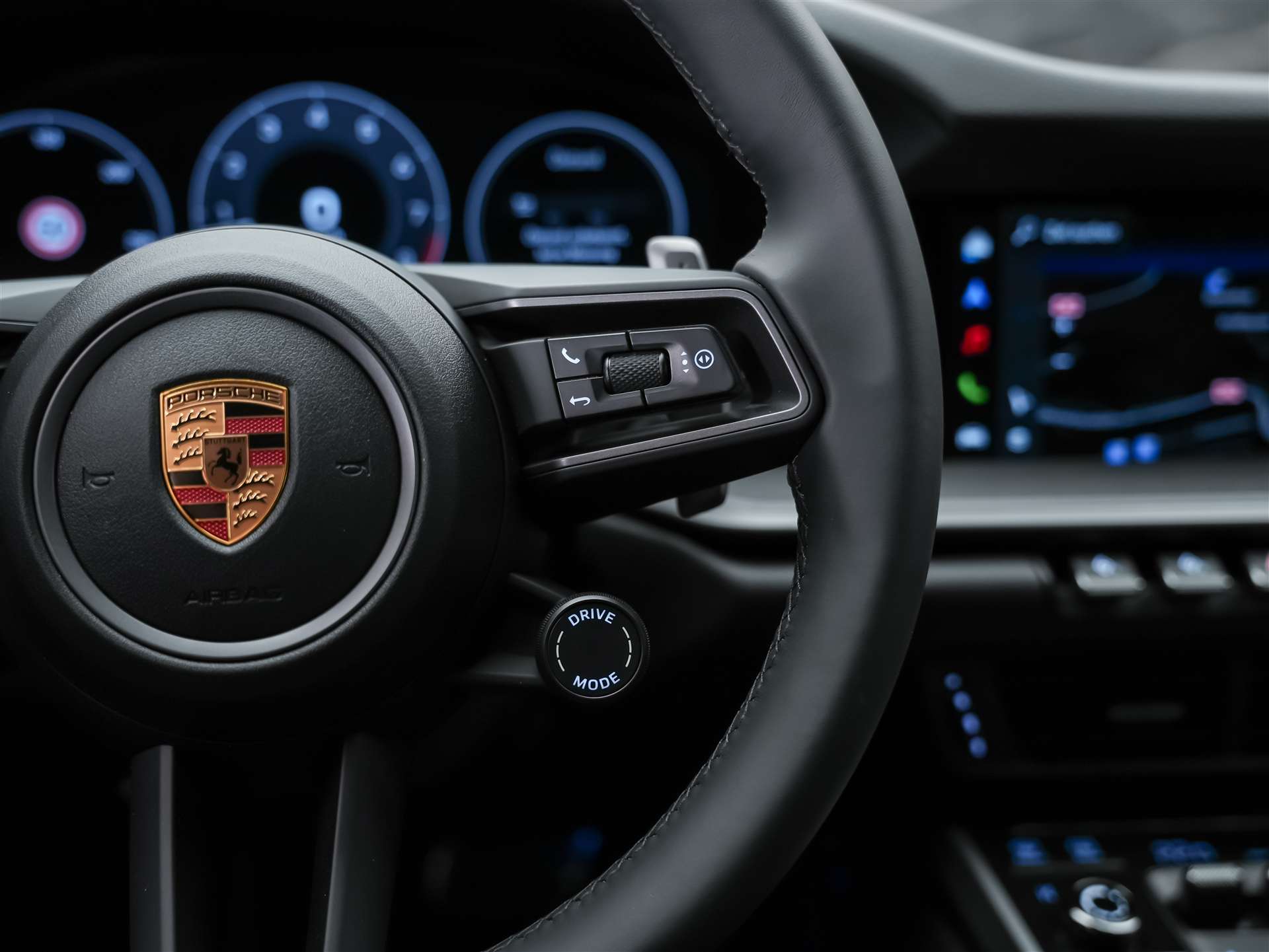 PORSCHE 911 Coupé 3.0 Carrera PDK *Bose Surround*Matrix LED*Lenkradheizung*-image-31