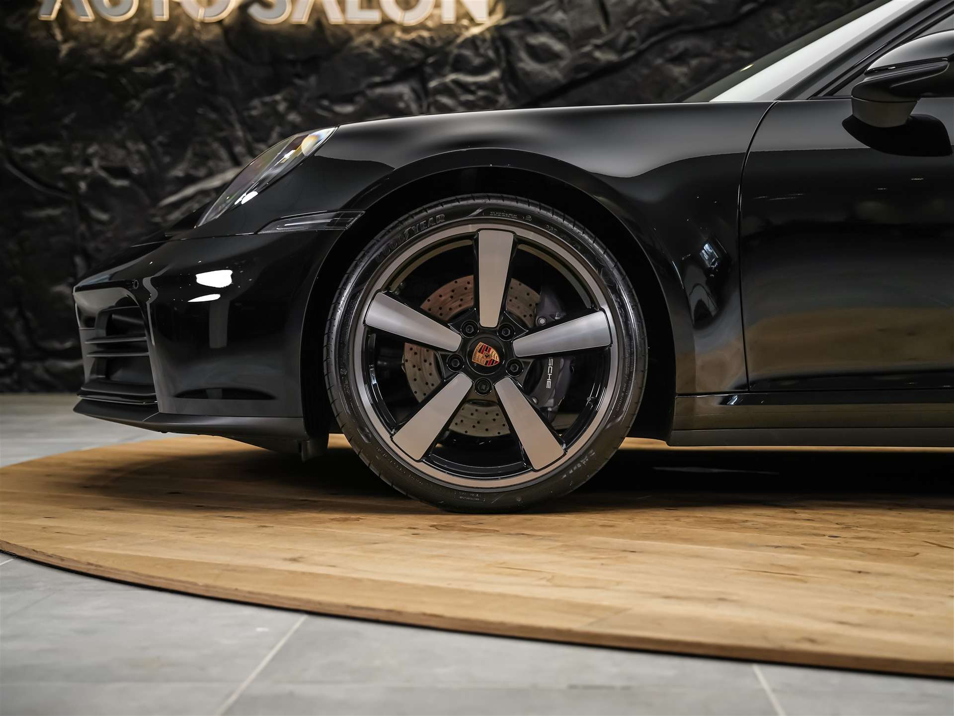 PORSCHE 911 Coupé 3.0 Carrera PDK *Bose Surround*Matrix LED*Lenkradheizung*-image-13