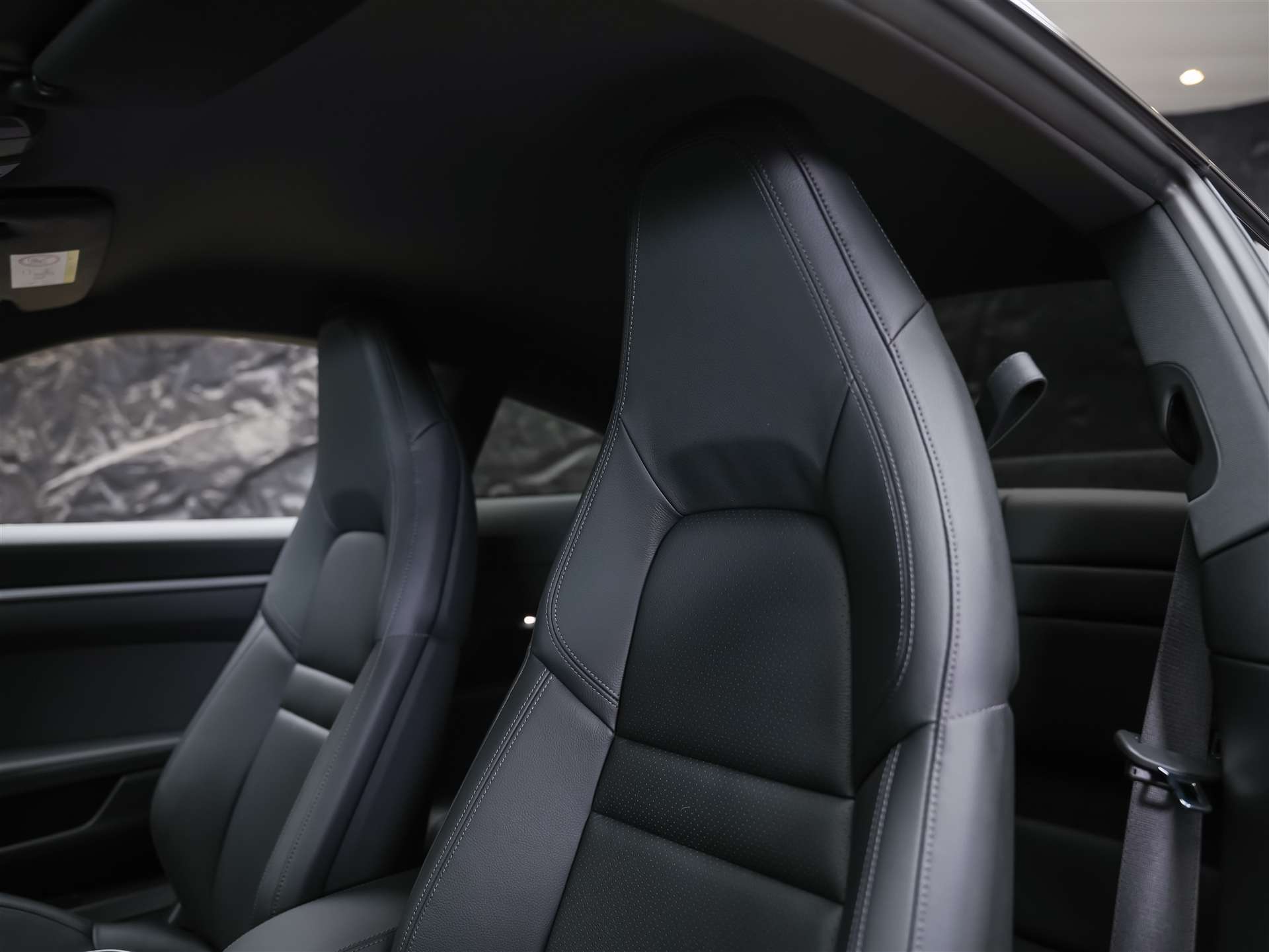 PORSCHE 911 Coupé 3.0 Carrera PDK *Bose Surround*Matrix LED*Lenkradheizung*-image-9
