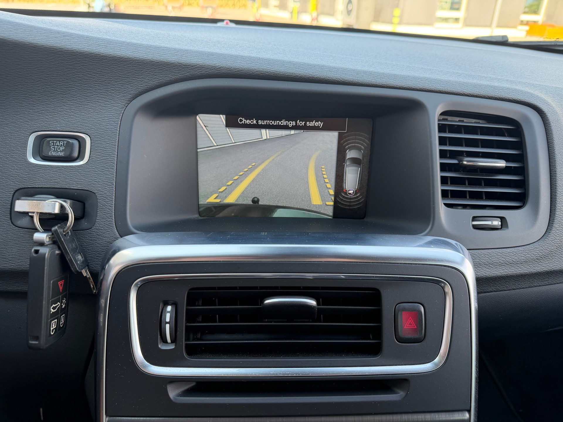 VOLVO V60 D5 AWD Summum Geartronic-image-8