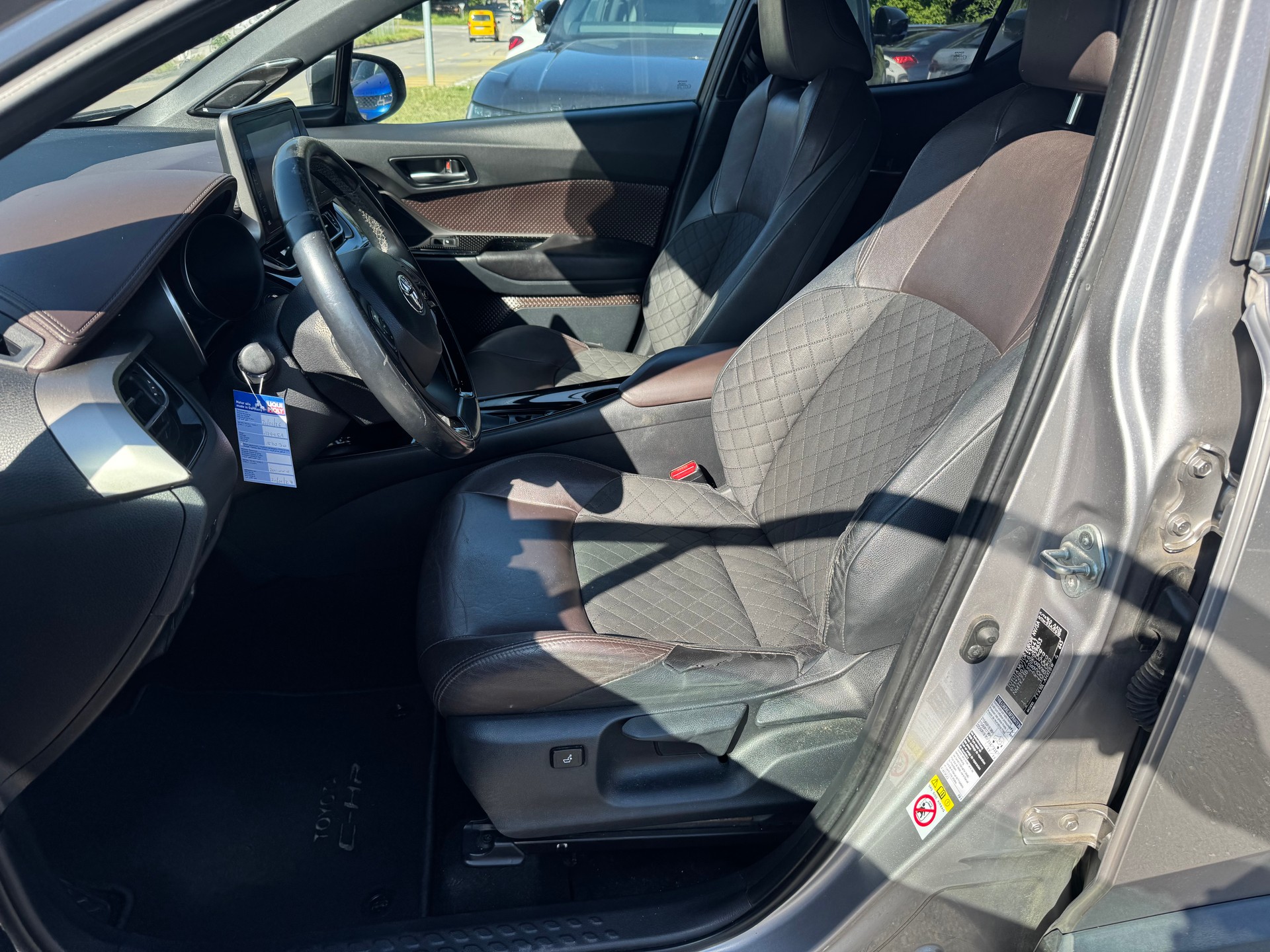 TOYOTA C-HR 1.8 HSD Comfort CVT-image-11