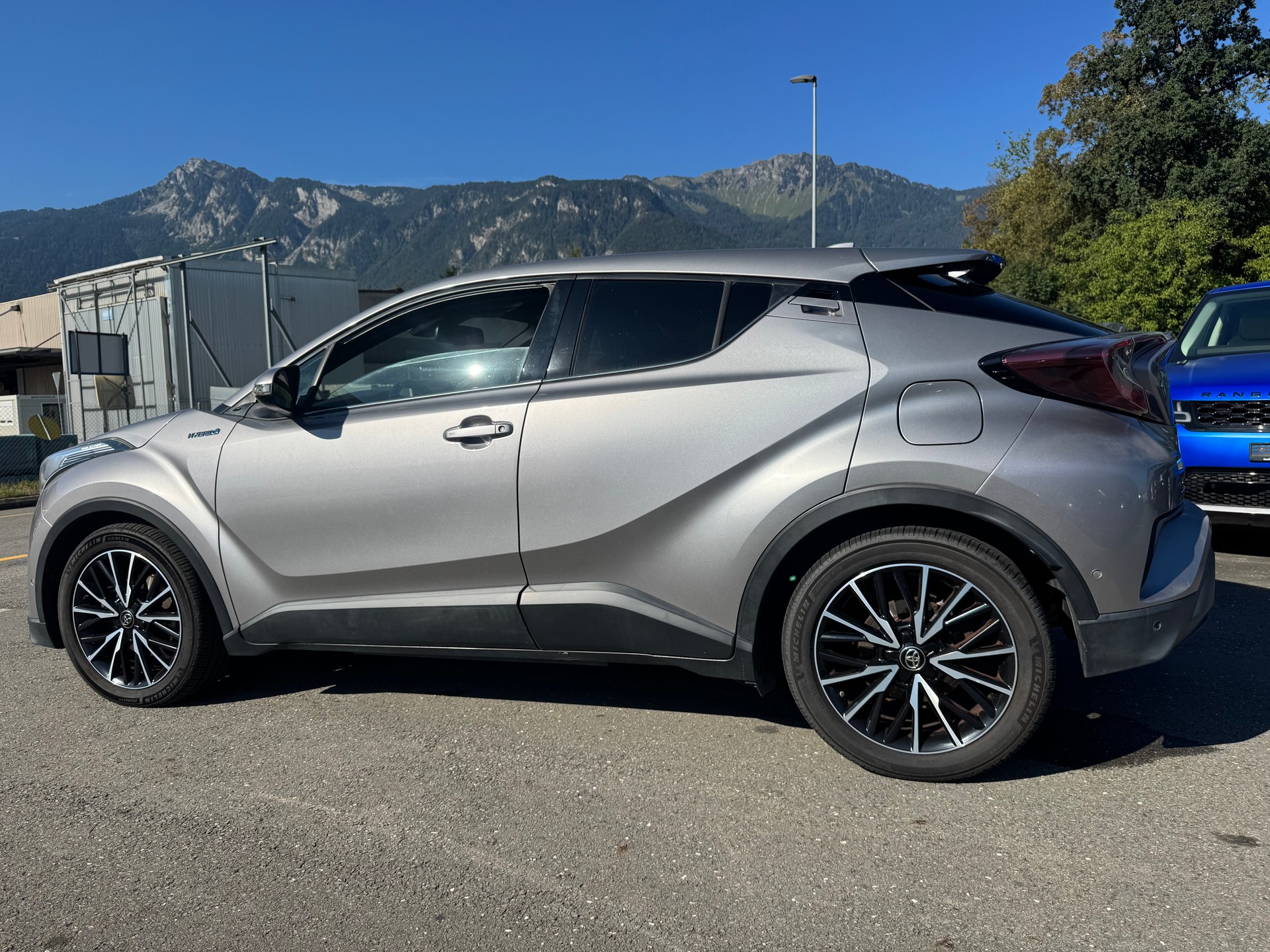 TOYOTA C-HR 1.8 HSD Comfort CVT-image-8