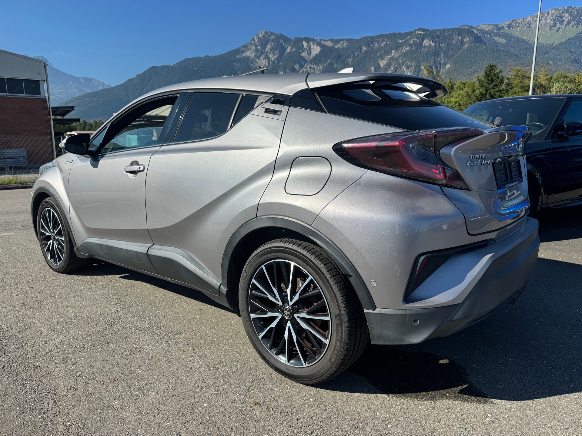 TOYOTA C-HR 1.8 HSD Comfort CVT-image-7