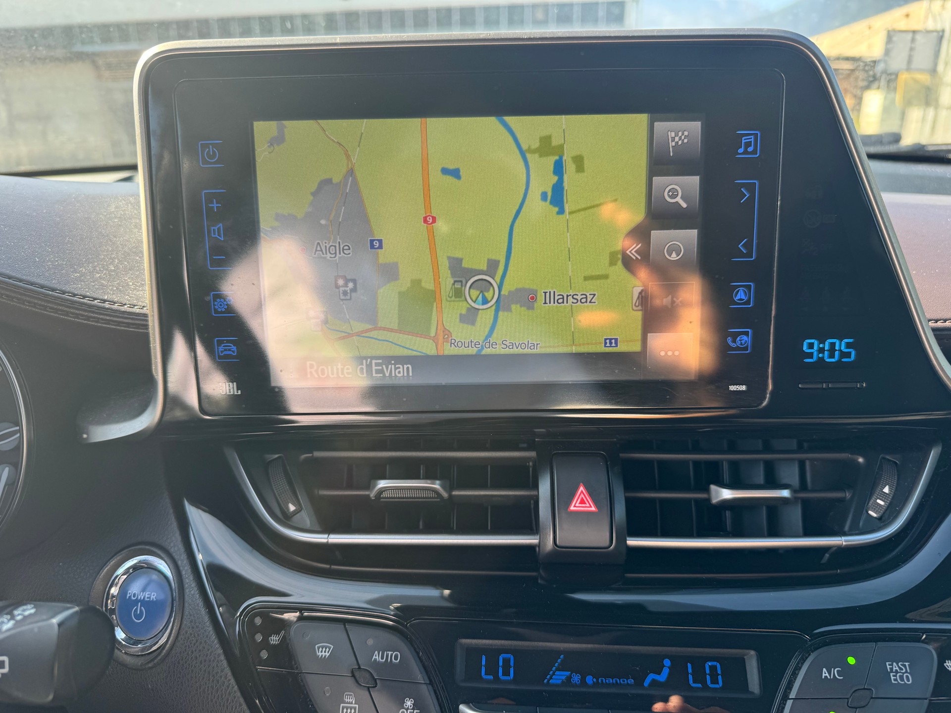 TOYOTA C-HR 1.8 HSD Comfort CVT-image-15