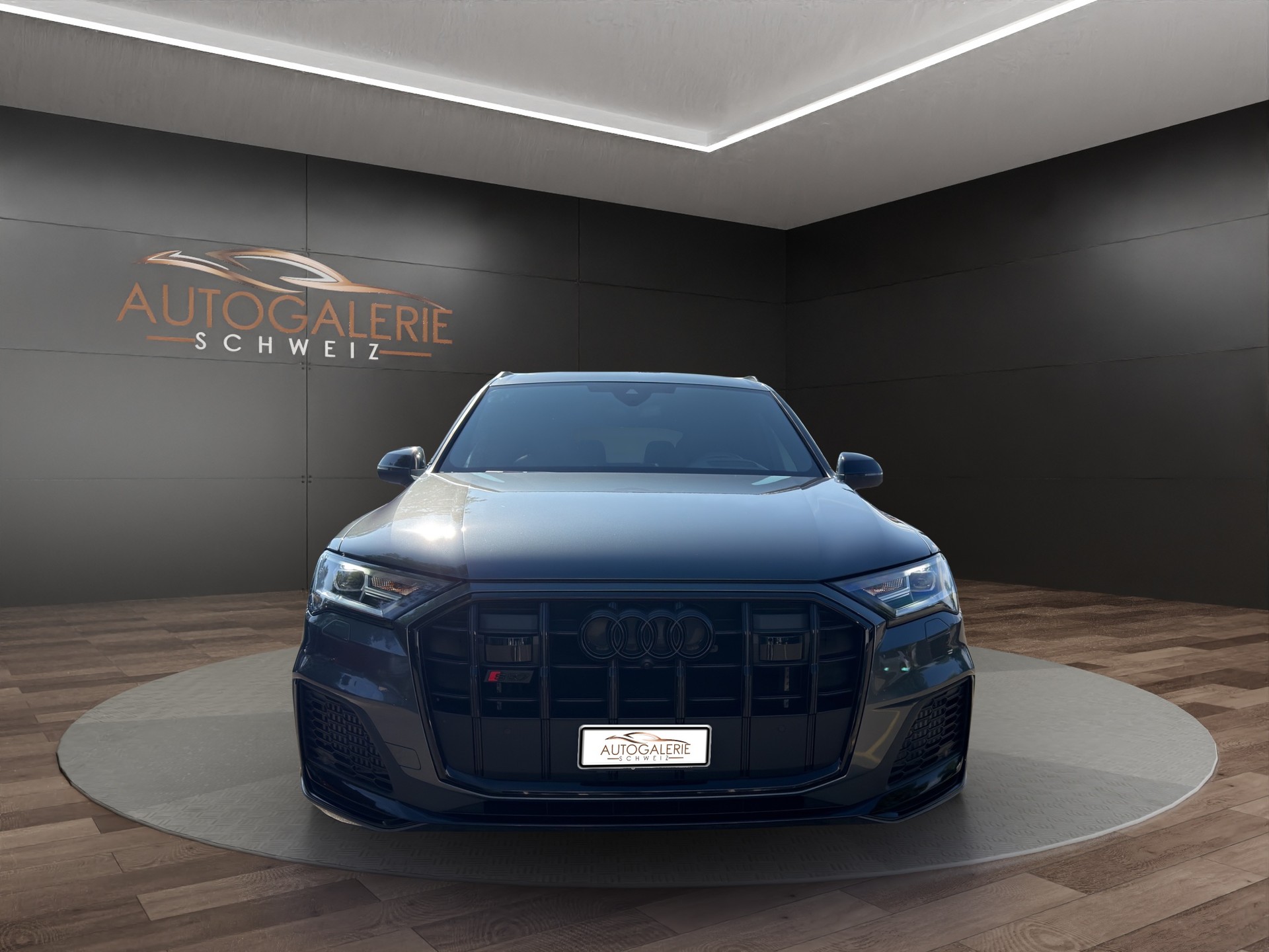 AUDI SQ7 TFSI quattro | CH | Audi Garantie 2027 | NP: 170K | 22" | Black Optik | Massage | Pano | 7Sitz |-image-7